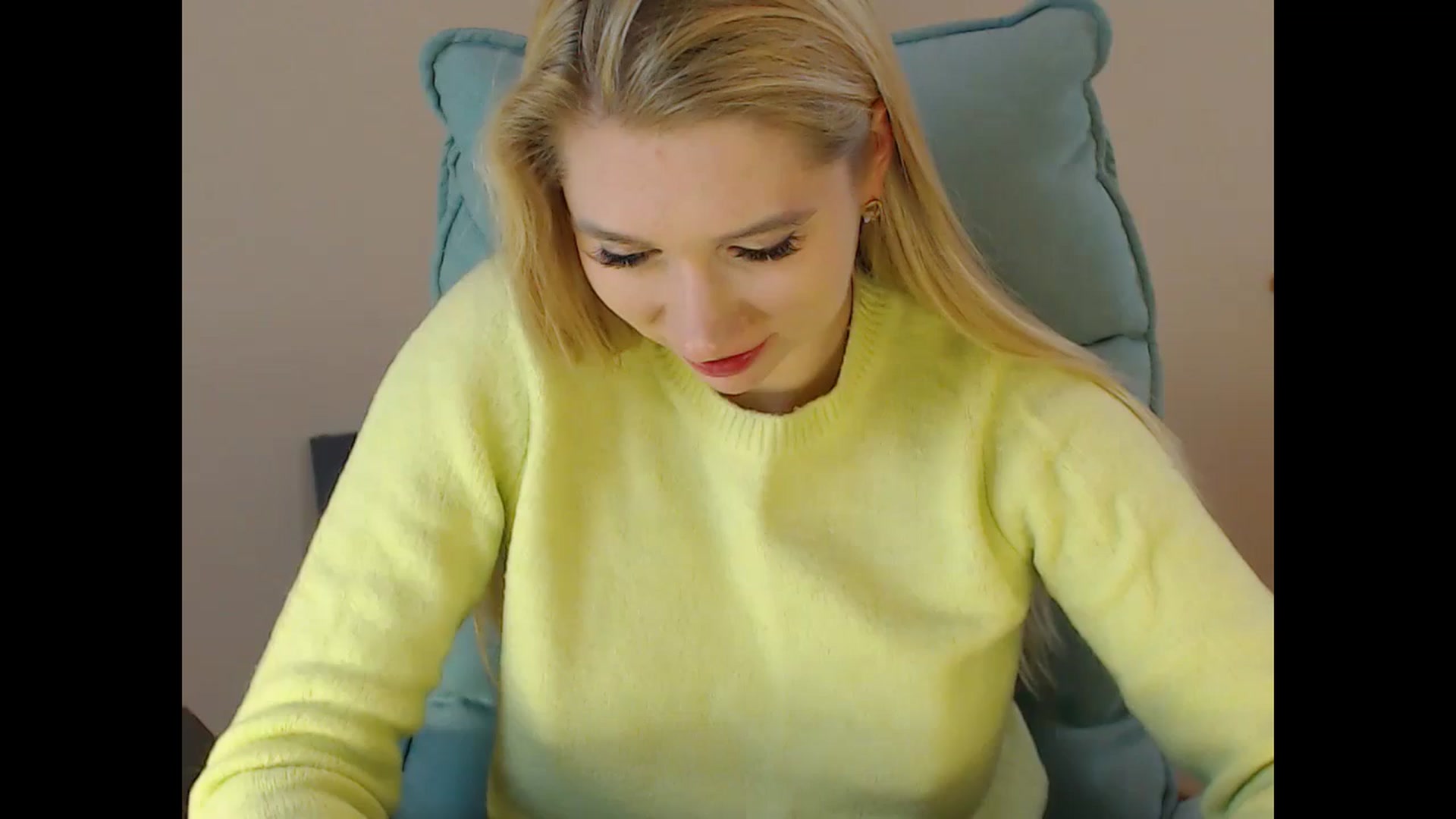 Gallery image thumbnail from Miss_Sylvia's myfreecams stream on, 12/29/2024, 20:38 image 1 of 20