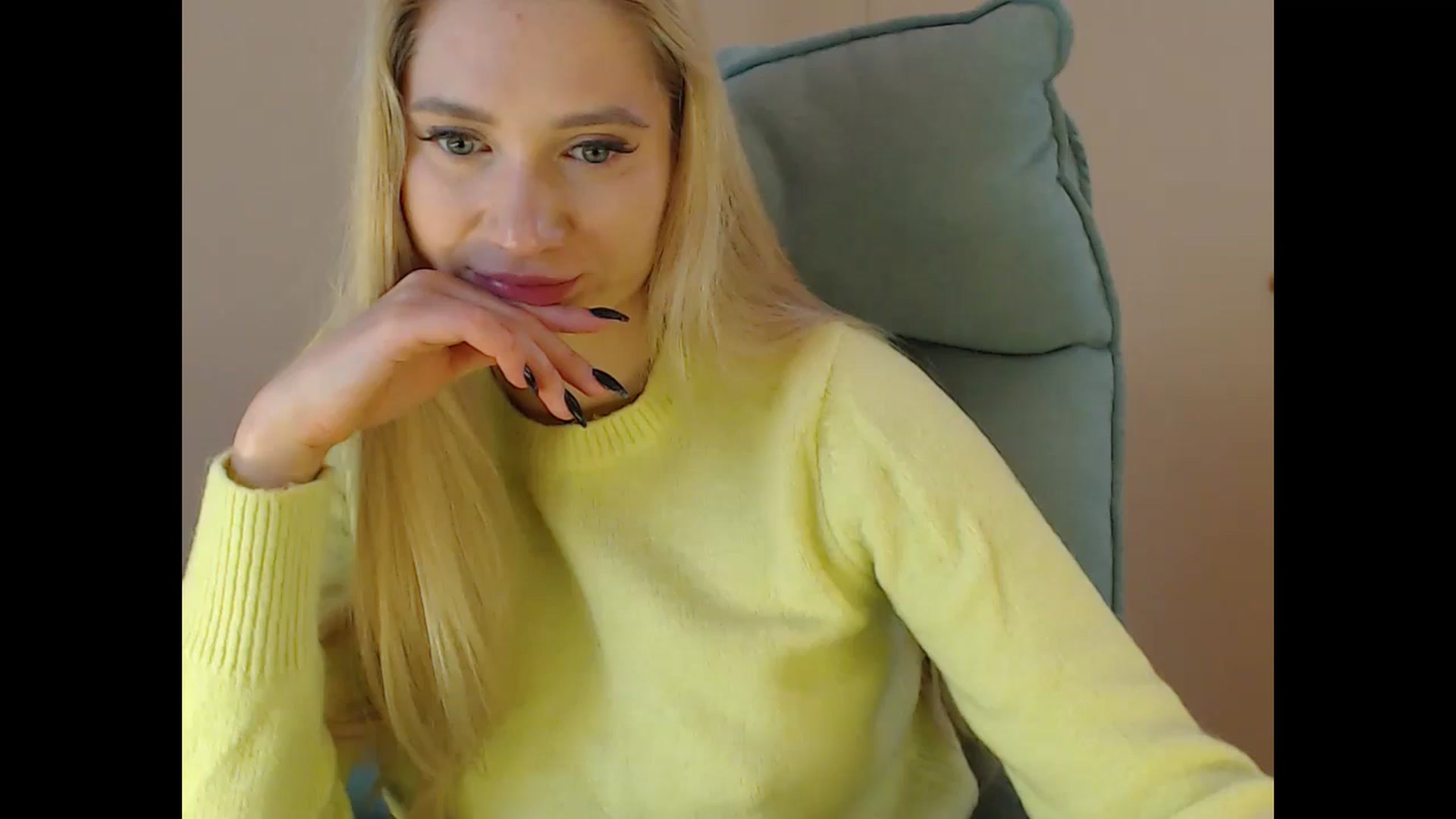 Gallery image thumbnail from Miss_Sylvia's myfreecams stream on, 12/29/2024, 20:38 image 14 of 20