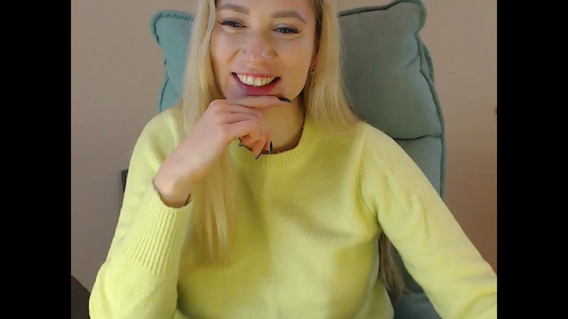Gallery image thumbnail from Miss_Sylvia's myfreecams stream on, 12/29/2024, 20:38 image 6 of 20