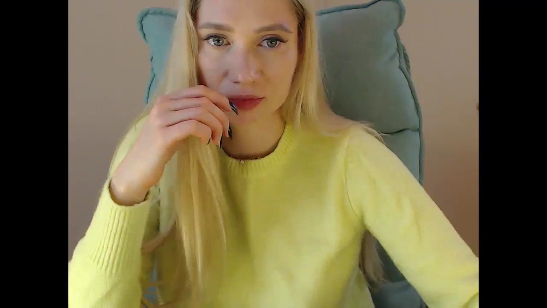 Gallery image thumbnail from Miss_Sylvia's myfreecams stream on, 12/29/2024, 20:38 image 16 of 20