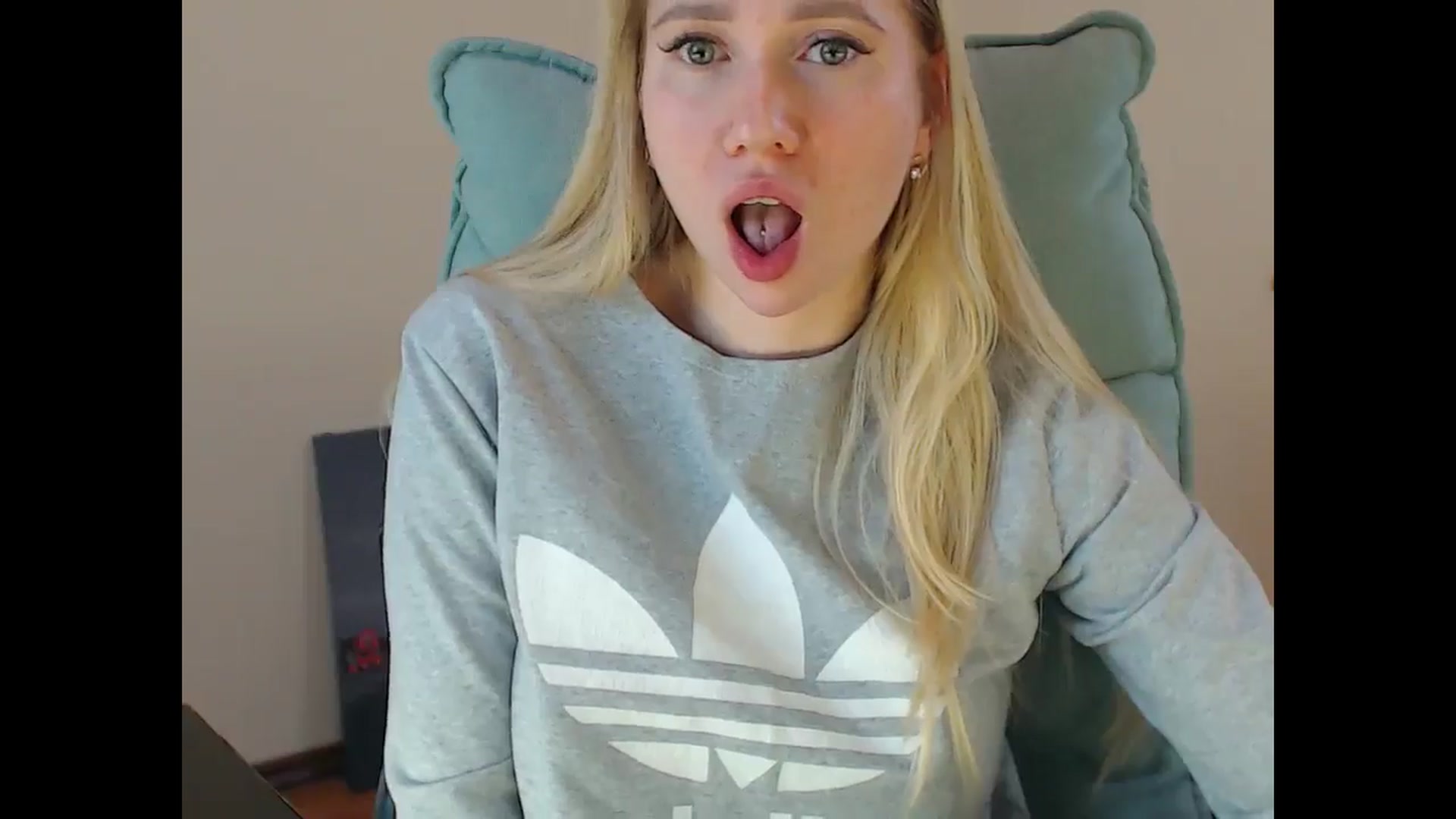 Gallery image thumbnail from Miss_Sylvia's myfreecams stream on, 12/31/2024, 17:15 image 9 of 20