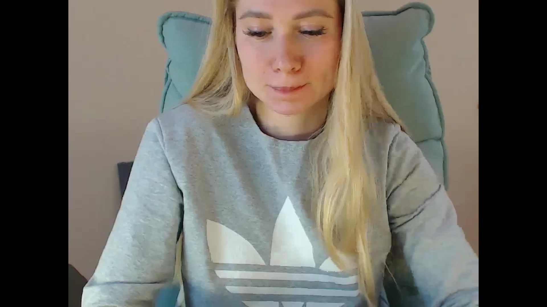 Gallery image thumbnail from Miss_Sylvia's myfreecams stream on, 12/31/2024, 17:15 image 2 of 20