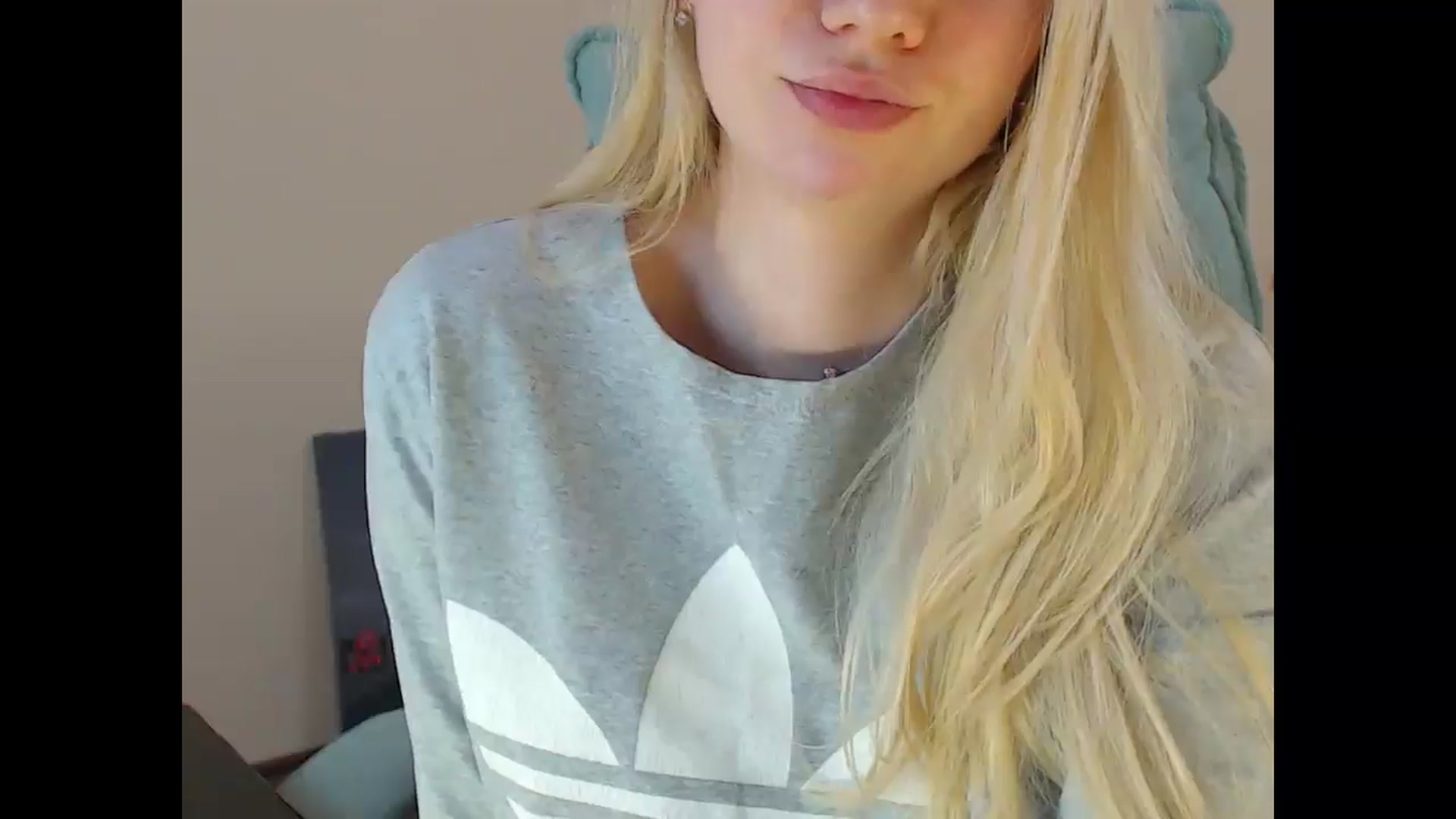 Gallery image thumbnail from Miss_Sylvia's myfreecams stream on, 12/31/2024, 17:15 image 11 of 20