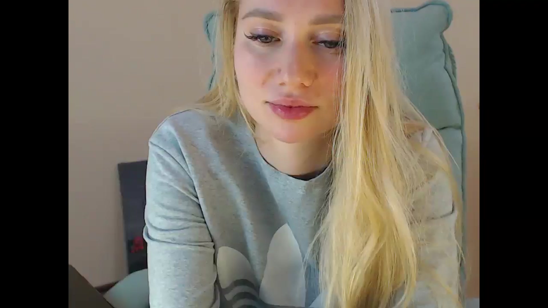Gallery image thumbnail from Miss_Sylvia's myfreecams stream on, 12/31/2024, 17:15 image 12 of 20