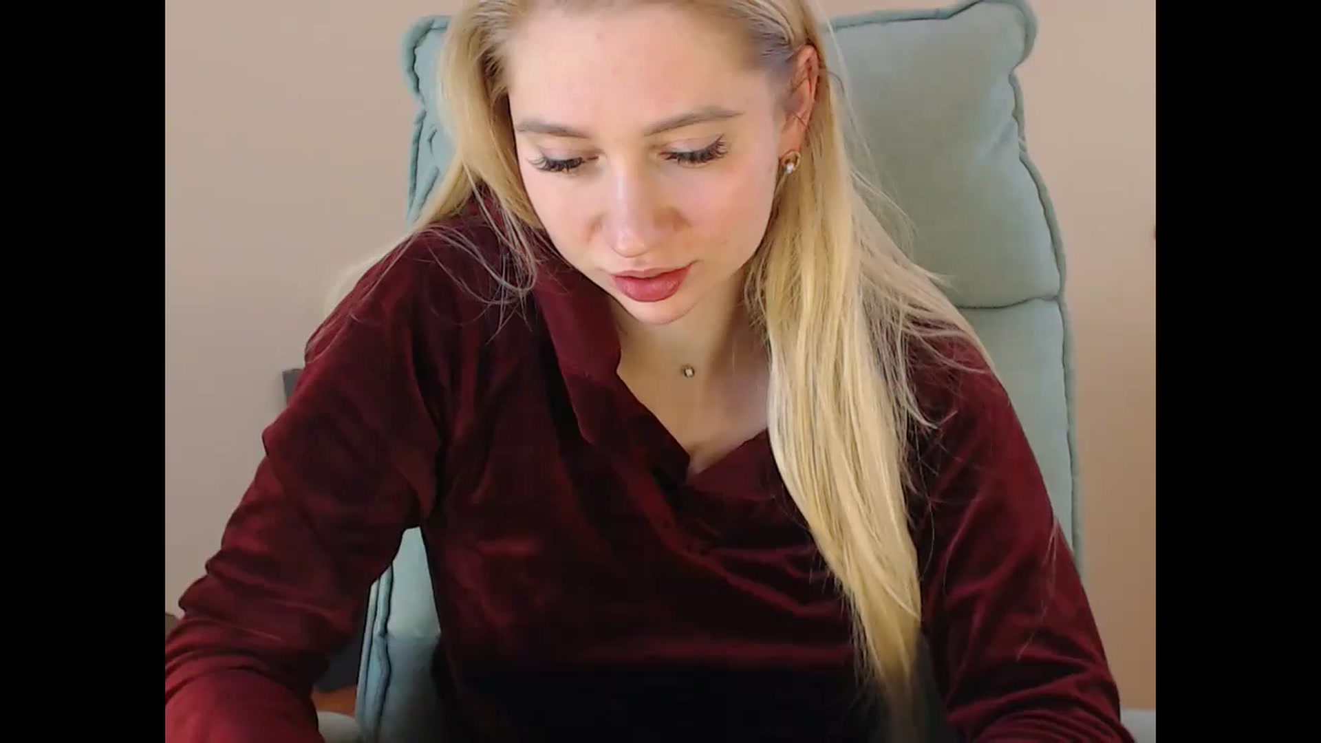 Gallery image thumbnail from Miss_Sylvia's myfreecams stream on, 01/01/2025, 18:53 image 15 of 20