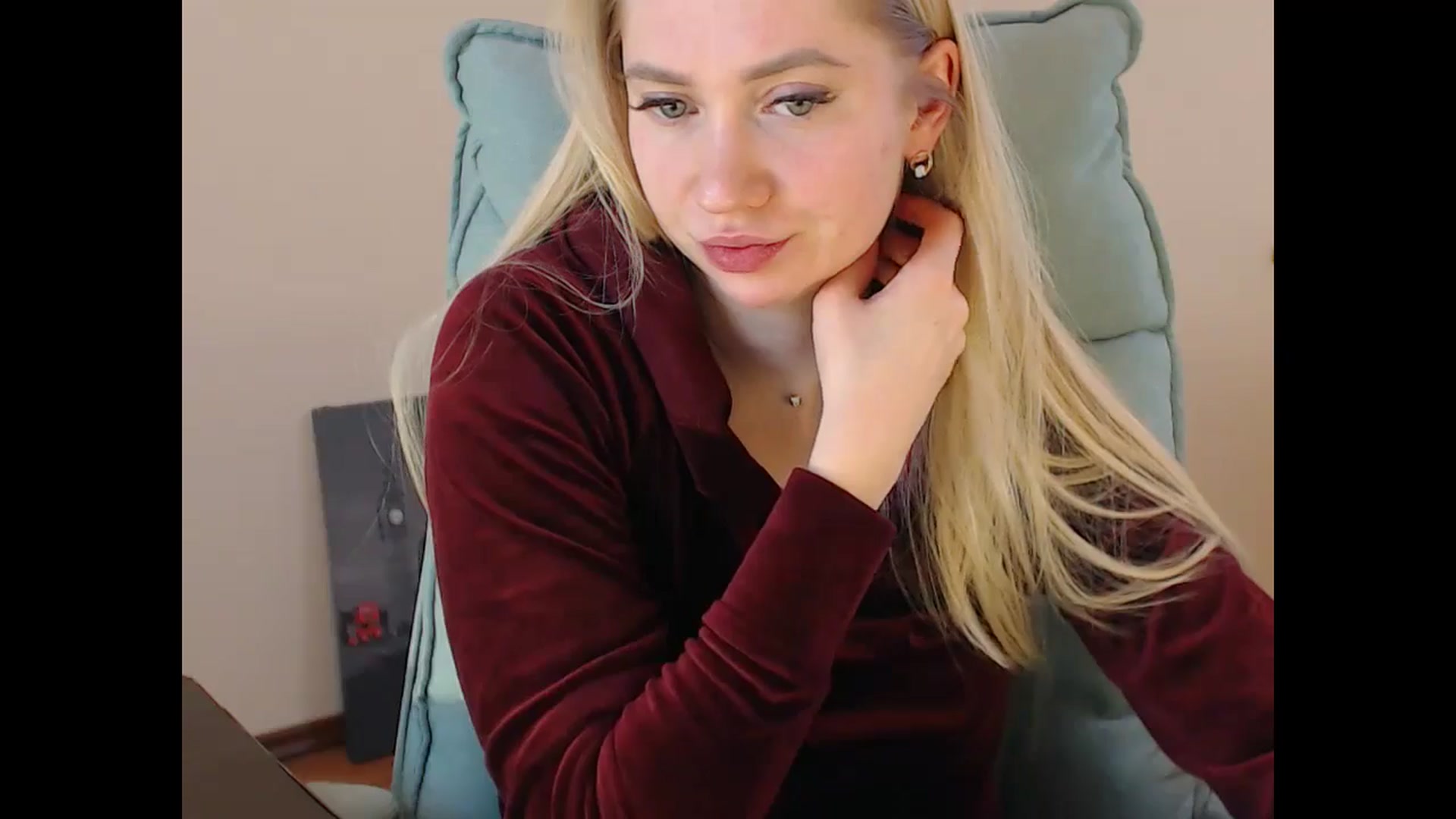 Gallery image thumbnail from Miss_Sylvia's myfreecams stream on, 01/01/2025, 18:53 image 13 of 20