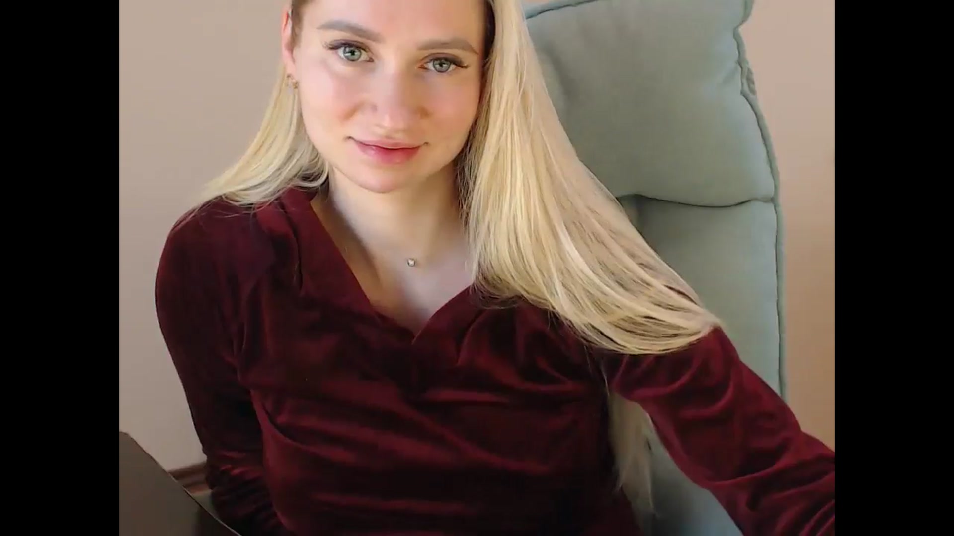 Gallery image thumbnail from Miss_Sylvia's myfreecams stream on, 01/01/2025, 21:21 image 11 of 20