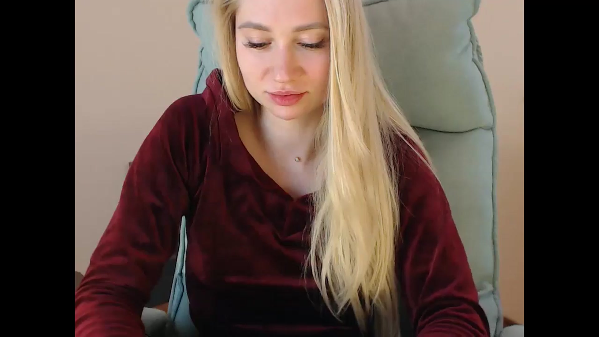 Gallery image thumbnail from Miss_Sylvia's myfreecams stream on, 01/01/2025, 21:21 image 19 of 20