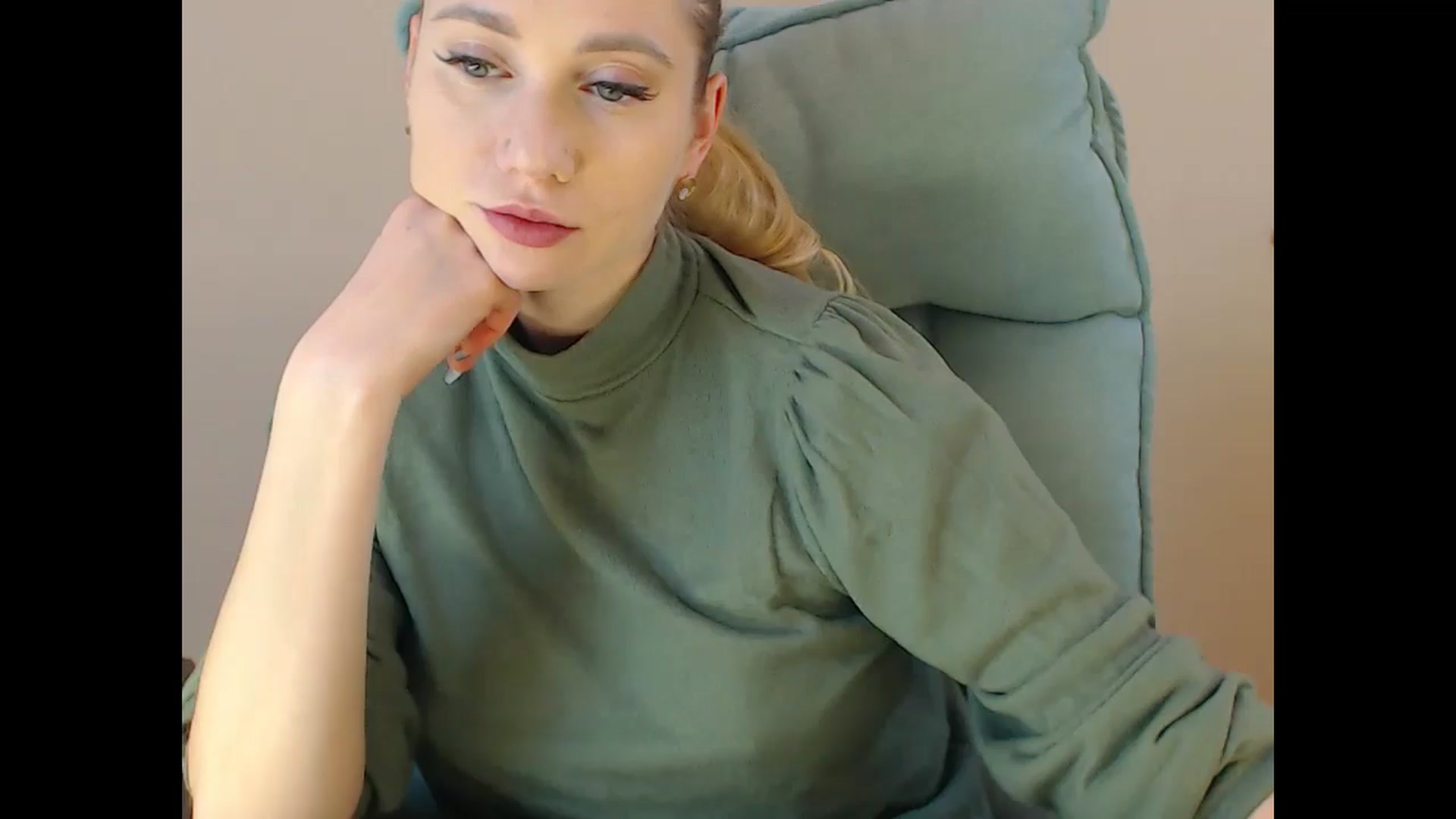 Gallery image thumbnail from Miss_Sylvia's myfreecams stream on, 01/02/2025, 15:33 image 7 of 20