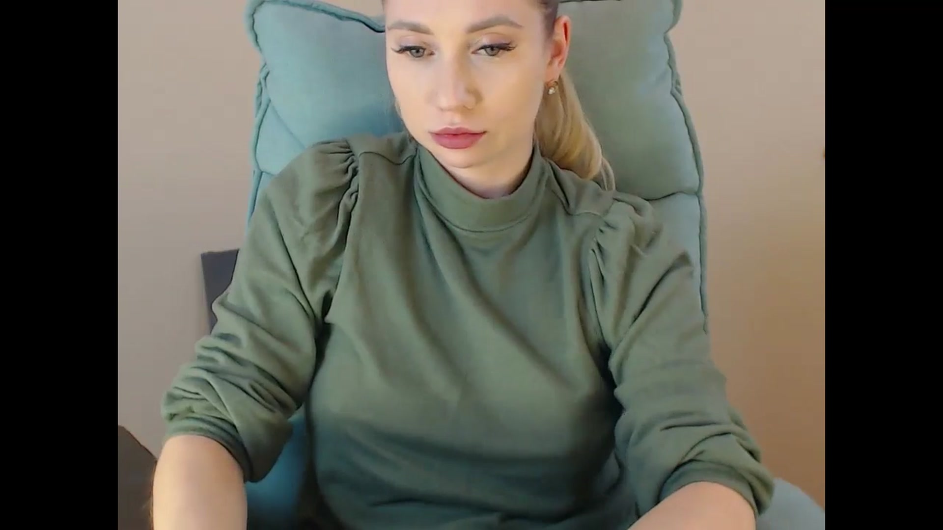 Gallery image thumbnail from Miss_Sylvia's myfreecams stream on, 01/02/2025, 15:33 image 13 of 20