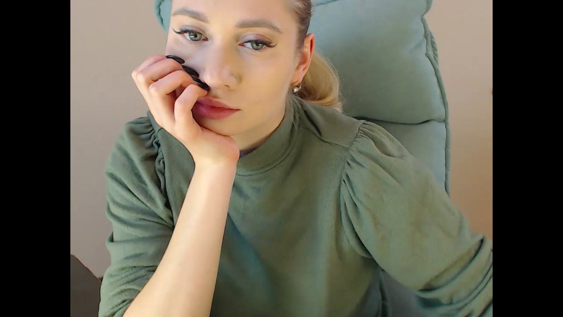 Gallery image thumbnail from Miss_Sylvia's myfreecams stream on, 01/02/2025, 15:33 image 4 of 20