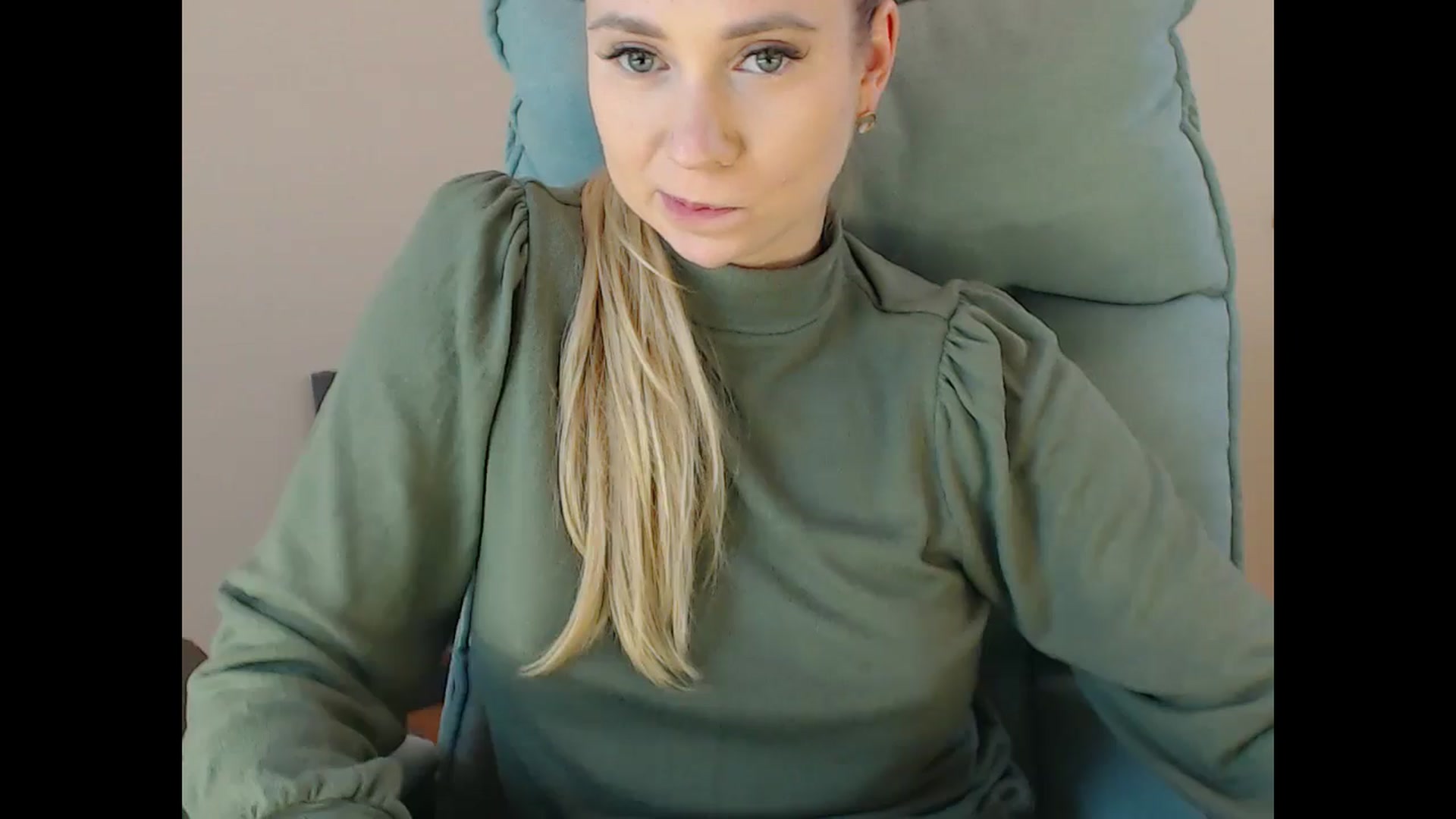 Gallery image thumbnail from Miss_Sylvia's myfreecams stream on, 01/02/2025, 17:03 image 4 of 20