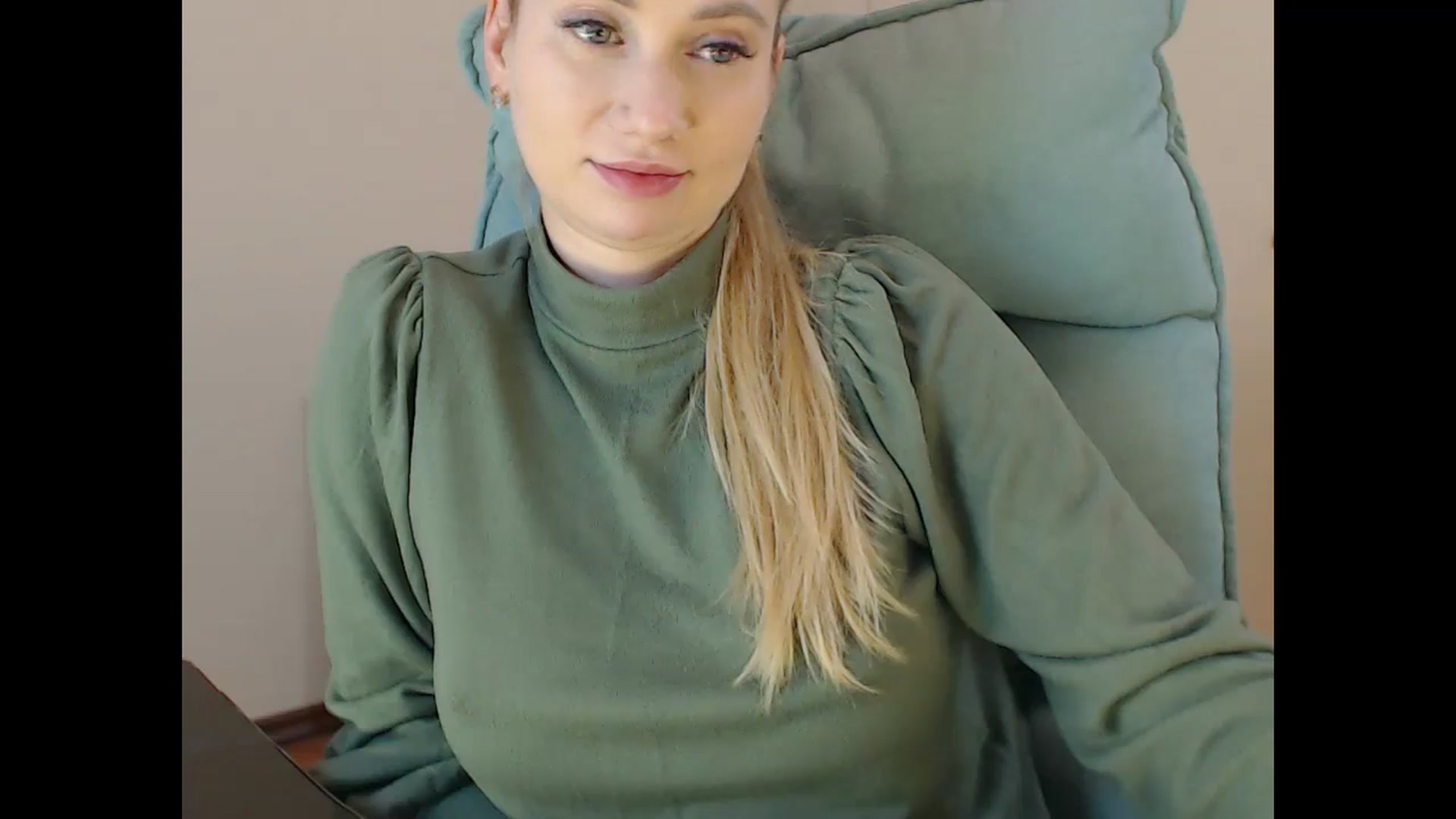 Gallery image thumbnail from Miss_Sylvia's myfreecams stream on, 01/02/2025, 17:03 image 9 of 20