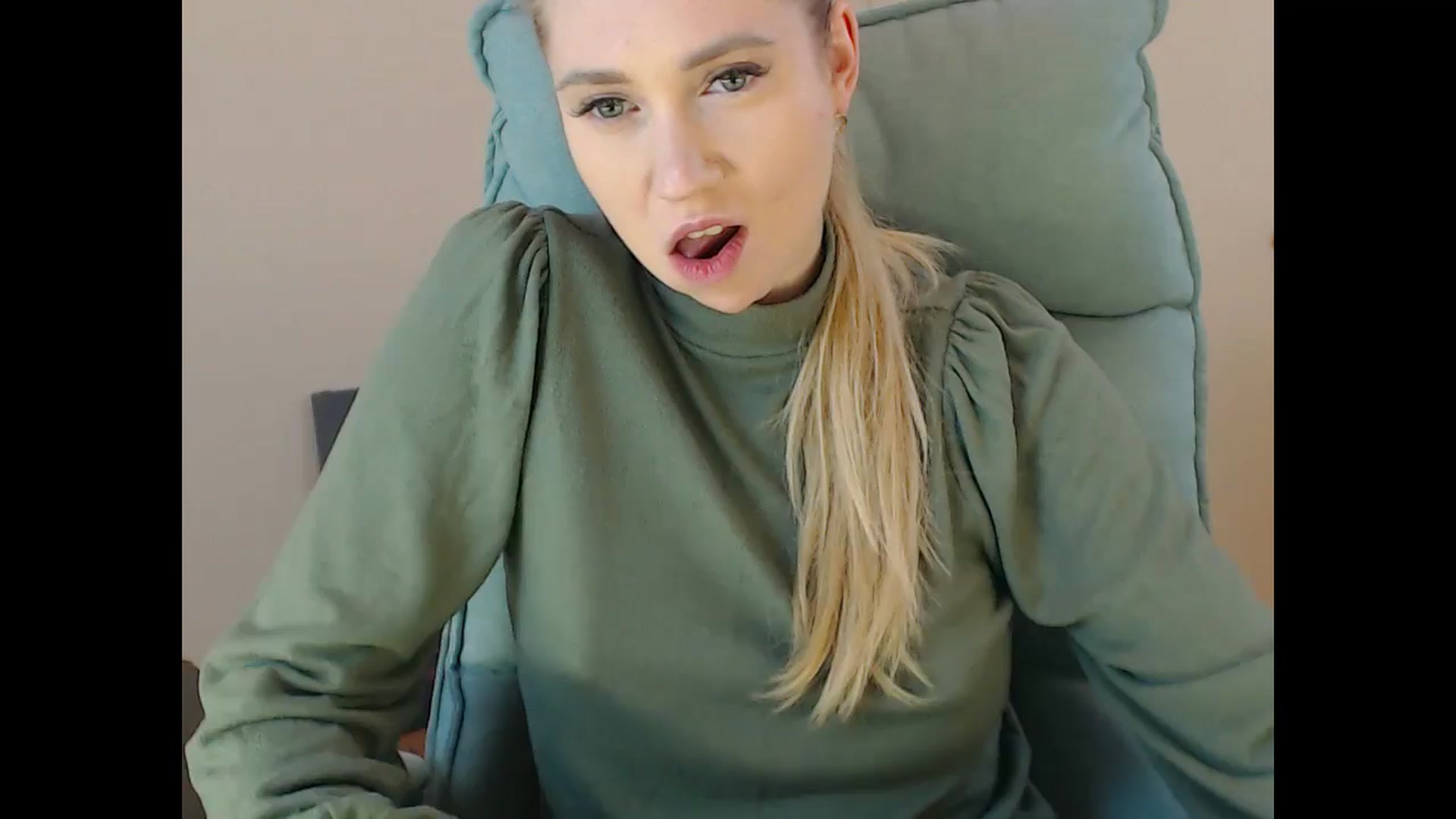 Gallery image thumbnail from Miss_Sylvia's myfreecams stream on, 01/02/2025, 17:03 image 11 of 20