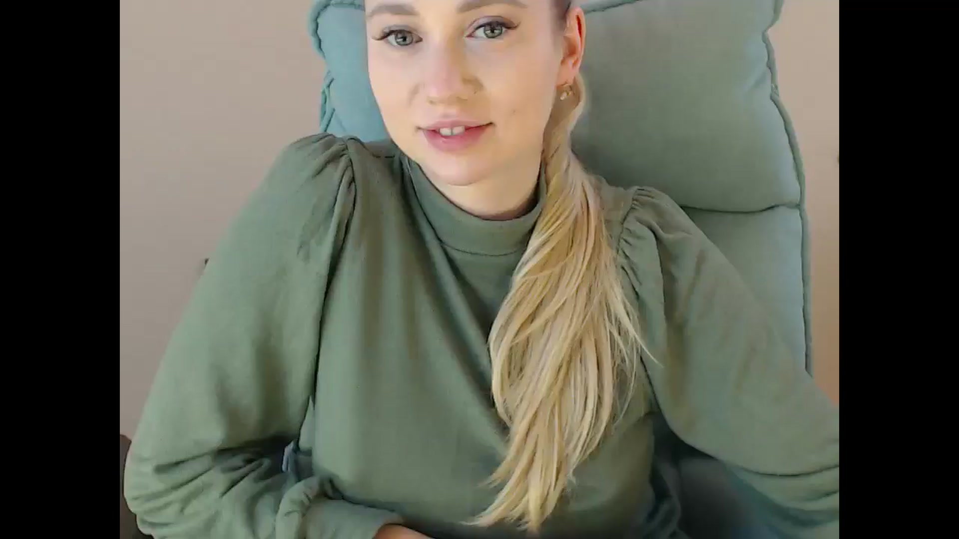 Gallery image thumbnail from Miss_Sylvia's myfreecams stream on, 01/02/2025, 17:03 image 20 of 20