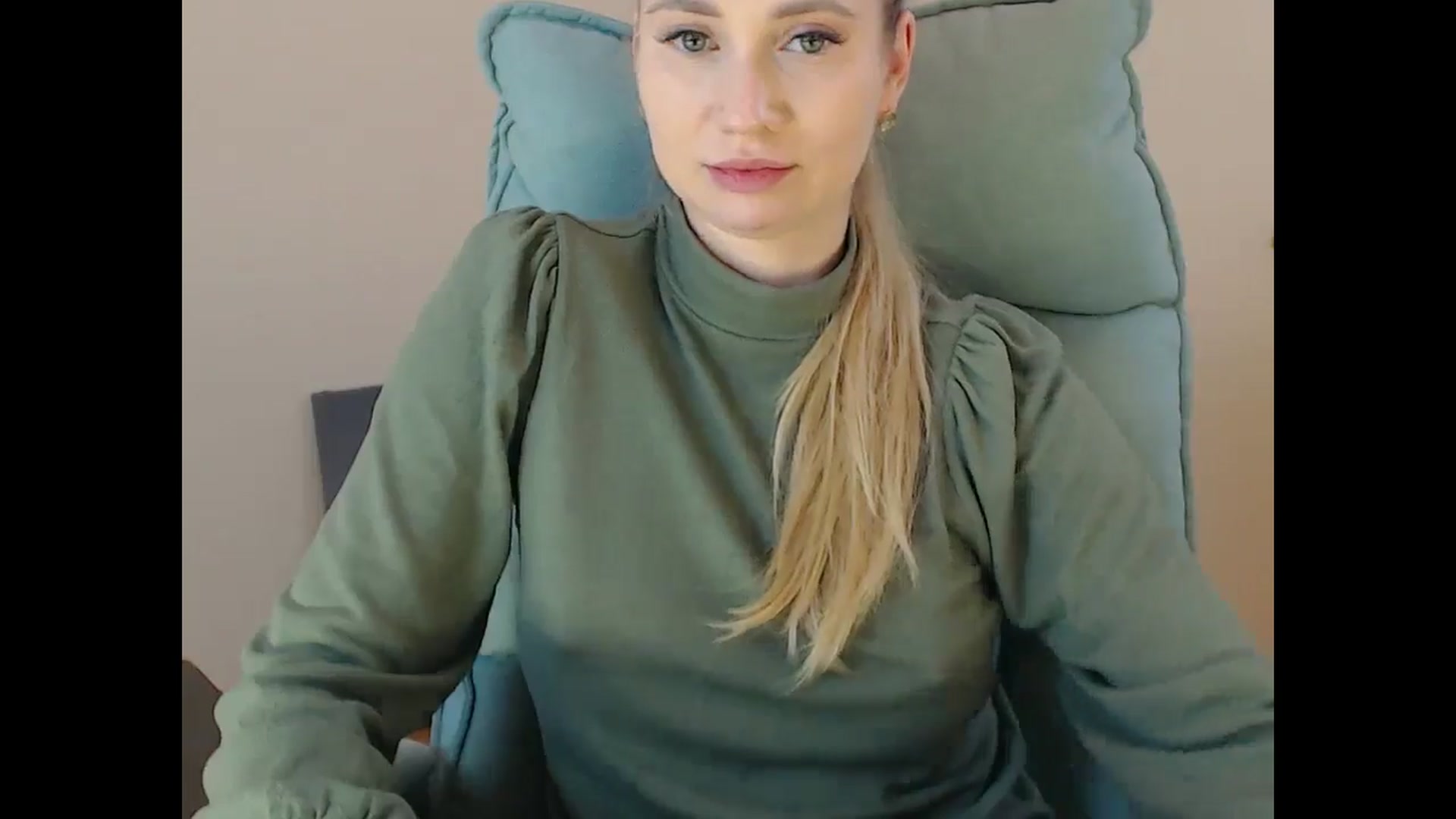 Gallery image thumbnail from Miss_Sylvia's myfreecams stream on, 01/02/2025, 17:03 image 14 of 20