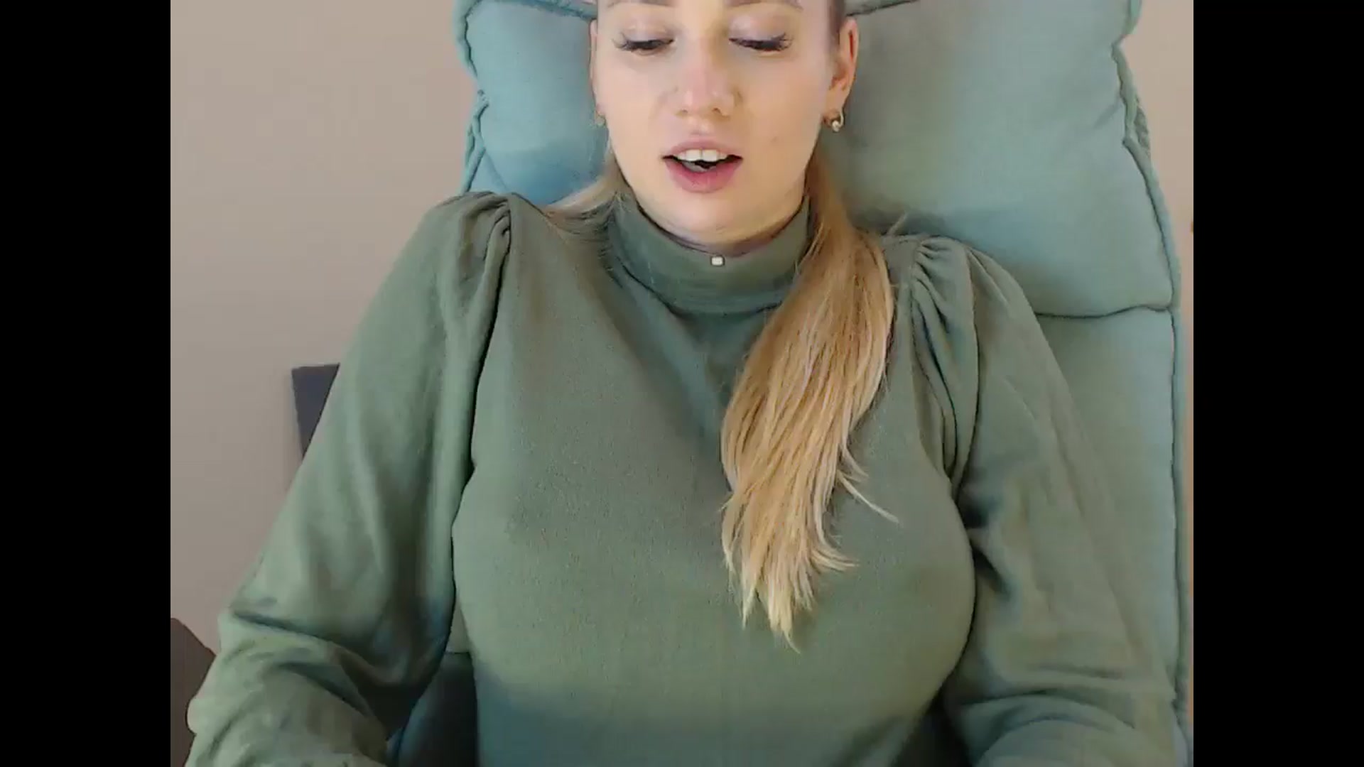 Gallery image thumbnail from Miss_Sylvia's myfreecams stream on, 01/02/2025, 18:34 image 5 of 20