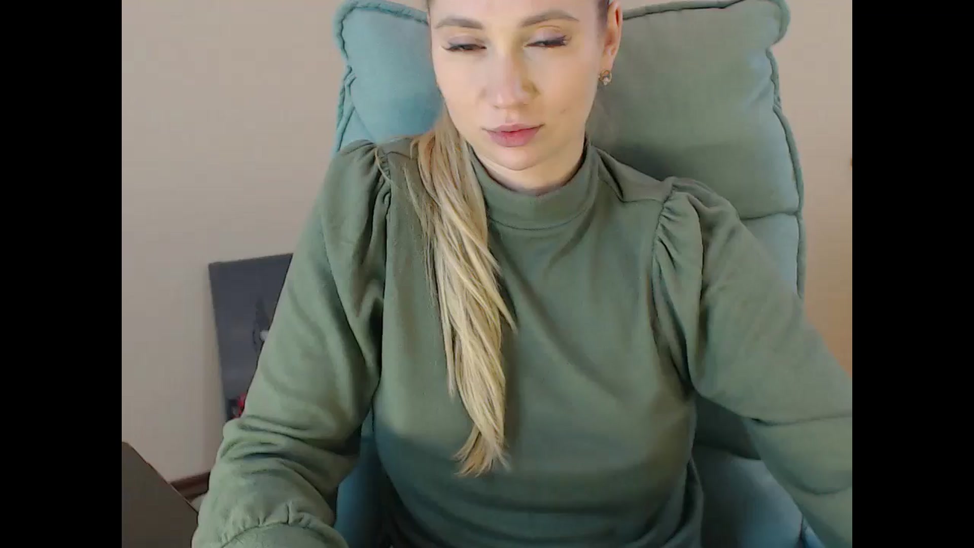 Gallery image thumbnail from Miss_Sylvia's myfreecams stream on, 01/02/2025, 19:58 image 10 of 20