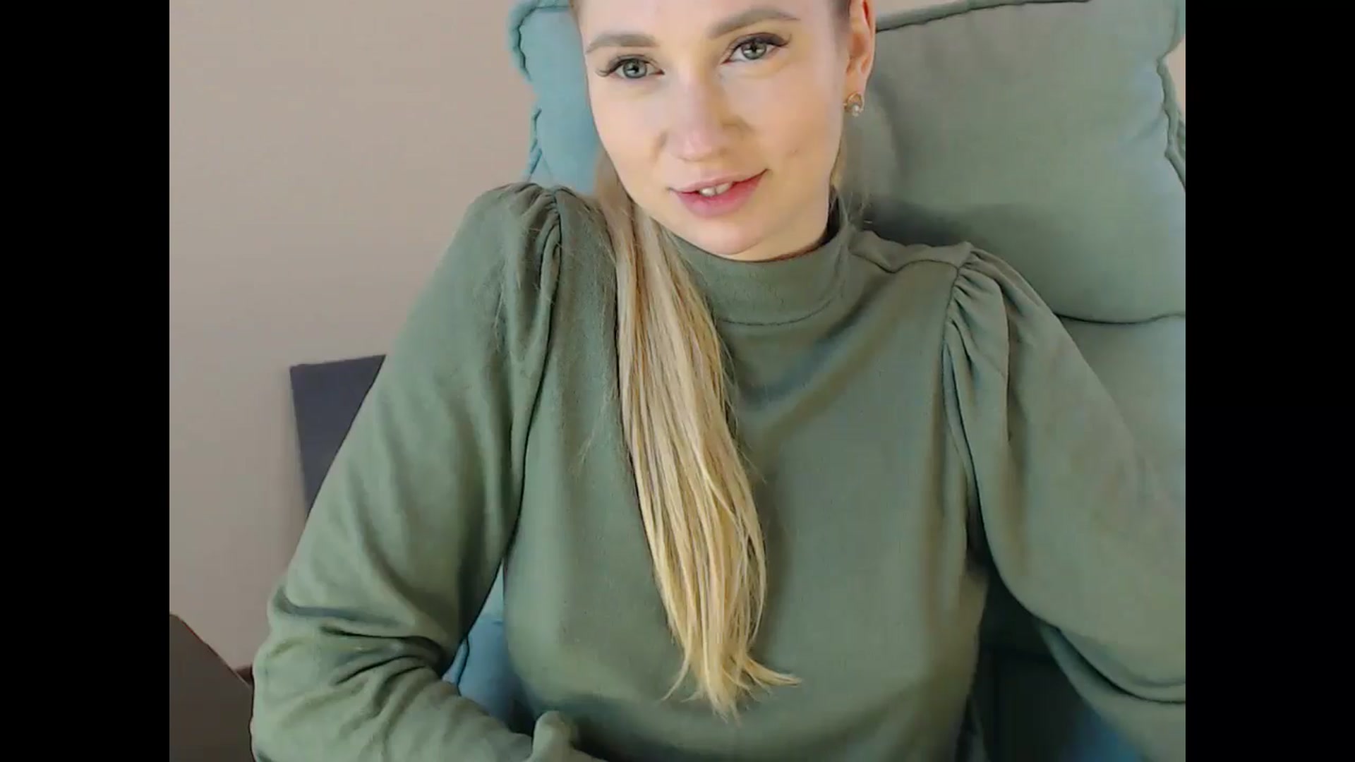 Gallery image thumbnail from Miss_Sylvia's myfreecams stream on, 01/02/2025, 19:58 image 3 of 20