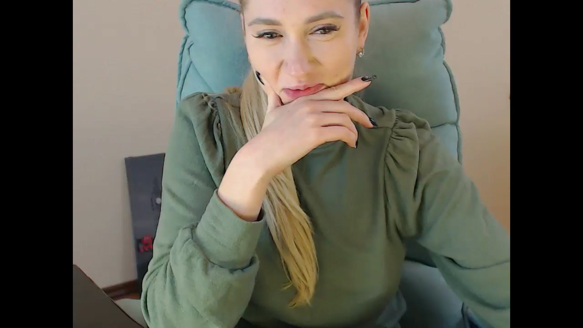 Gallery image thumbnail from Miss_Sylvia's myfreecams stream on, 01/02/2025, 19:58 image 13 of 20
