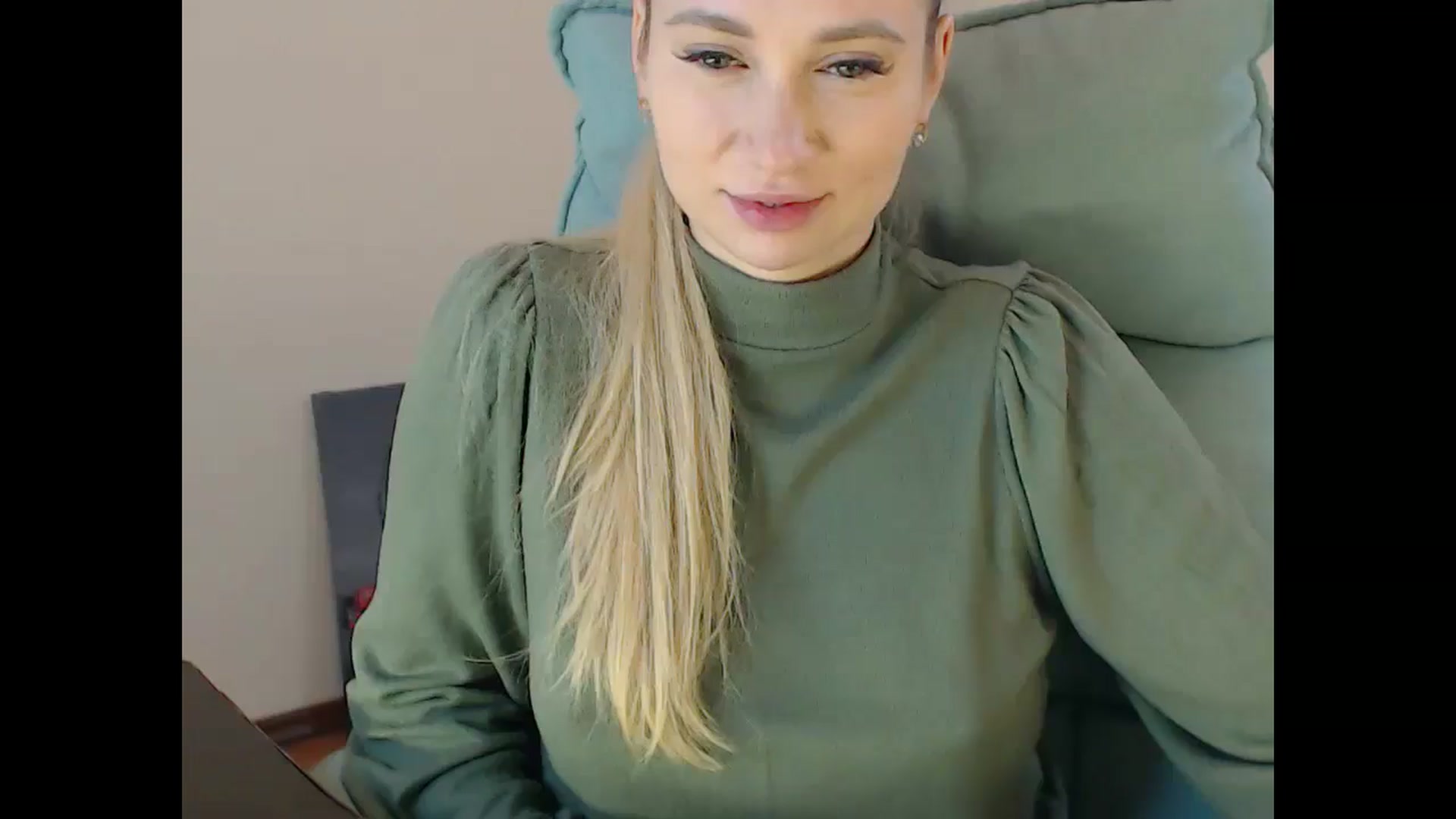 Gallery image thumbnail from Miss_Sylvia's myfreecams stream on, 01/02/2025, 19:58 image 2 of 20