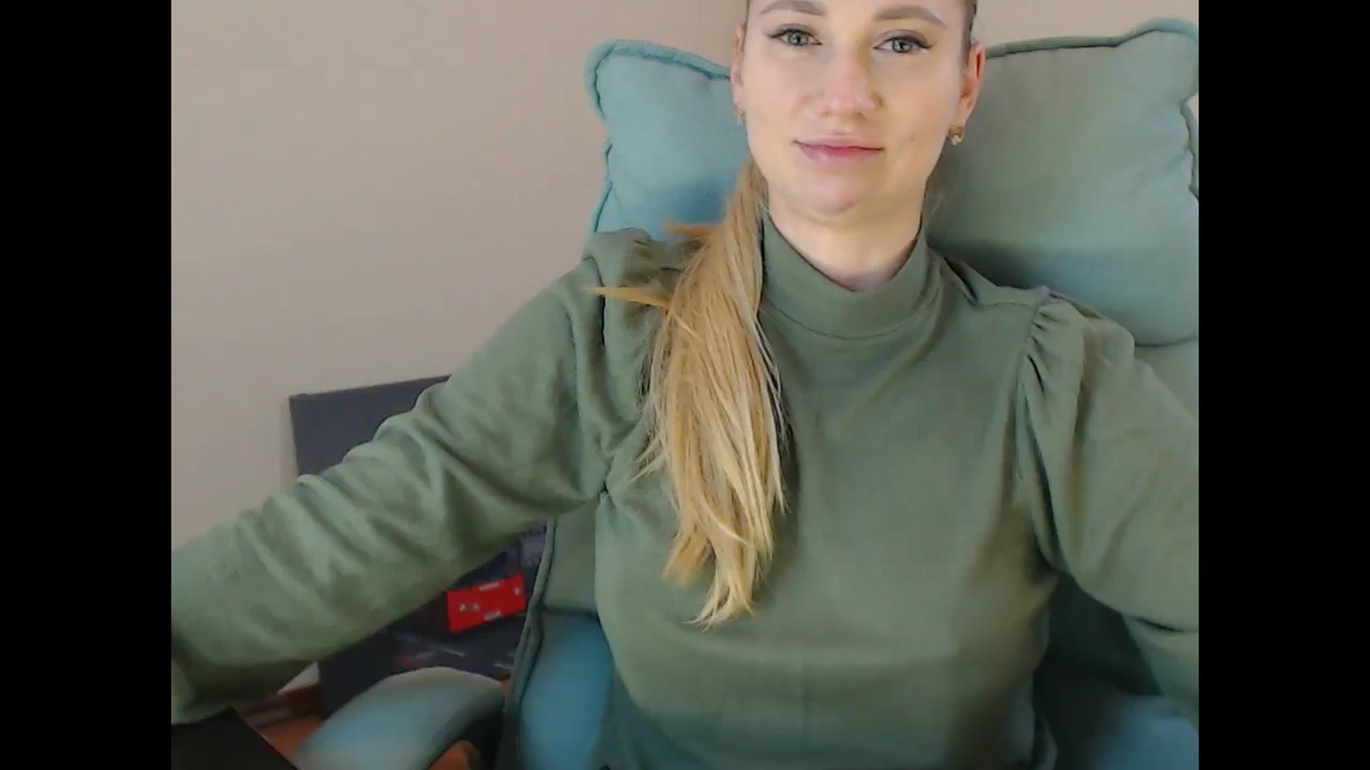 Gallery image thumbnail from Miss_Sylvia's myfreecams stream on, 01/02/2025, 20:28 image 12 of 20
