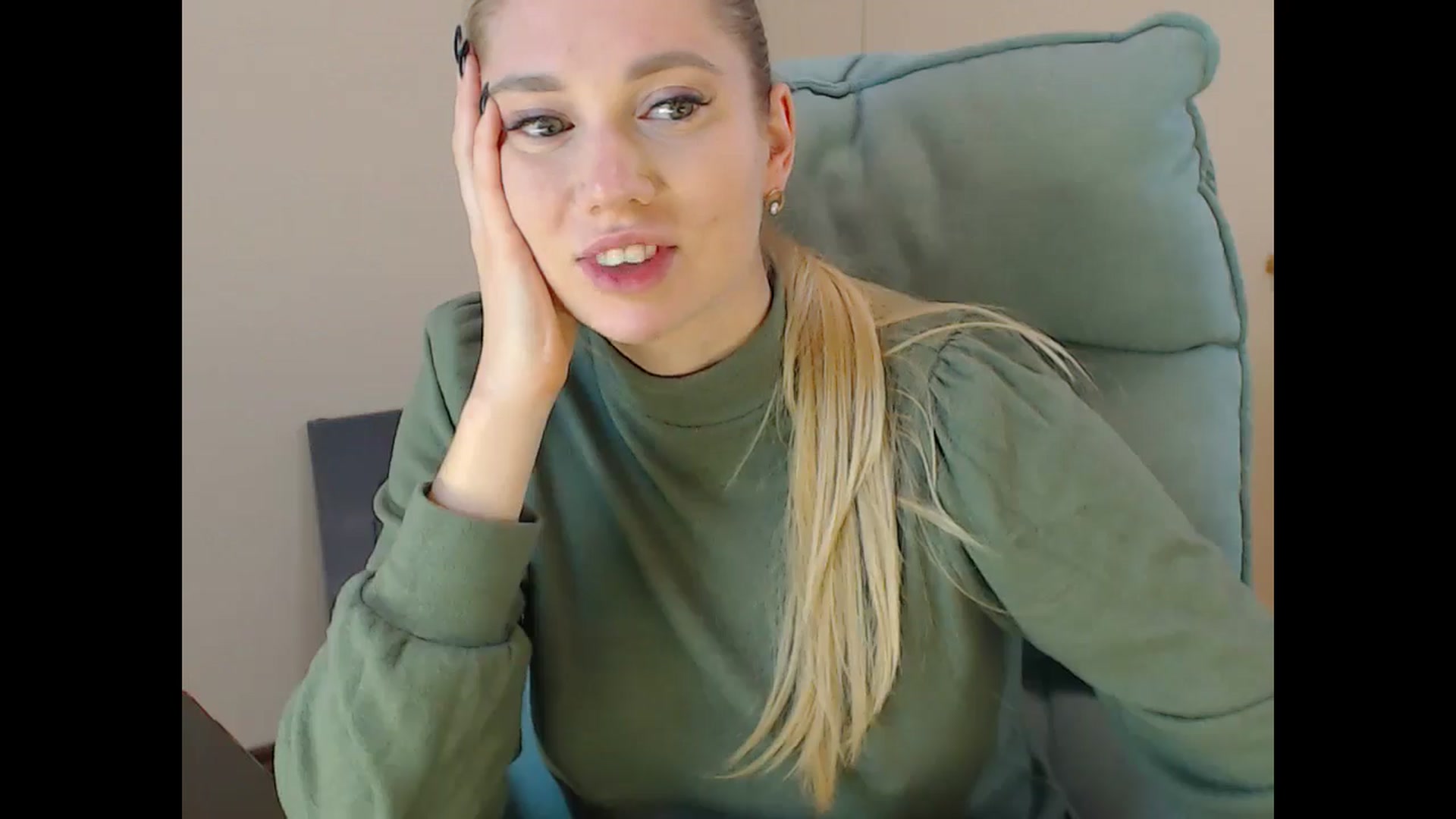 Gallery image thumbnail from Miss_Sylvia's myfreecams stream on, 01/02/2025, 20:28 image 7 of 20