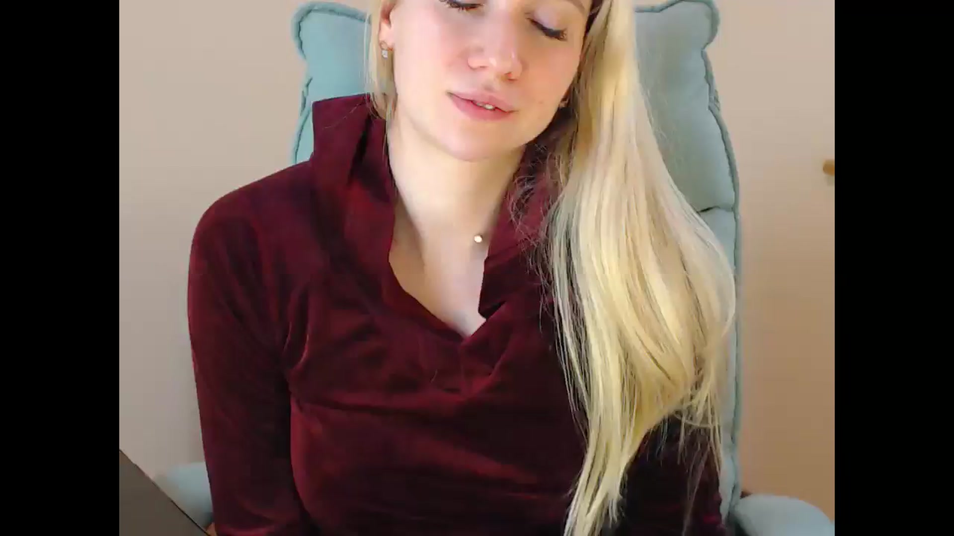 Gallery image thumbnail from Miss_Sylvia's myfreecams stream on, 01/04/2025, 18:30 image 19 of 20