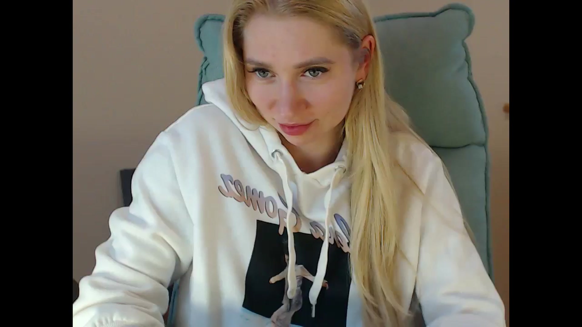 Gallery image thumbnail from Miss_Sylvia's myfreecams stream on, 01/07/2025, 18:05 image 5 of 20