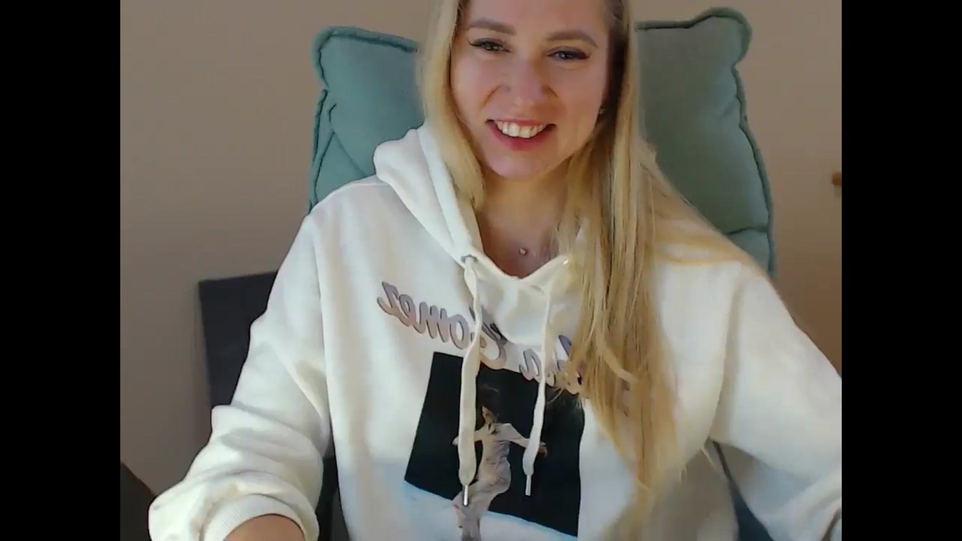 Gallery image thumbnail from Miss_Sylvia's myfreecams stream on, 01/07/2025, 18:05 image 14 of 20