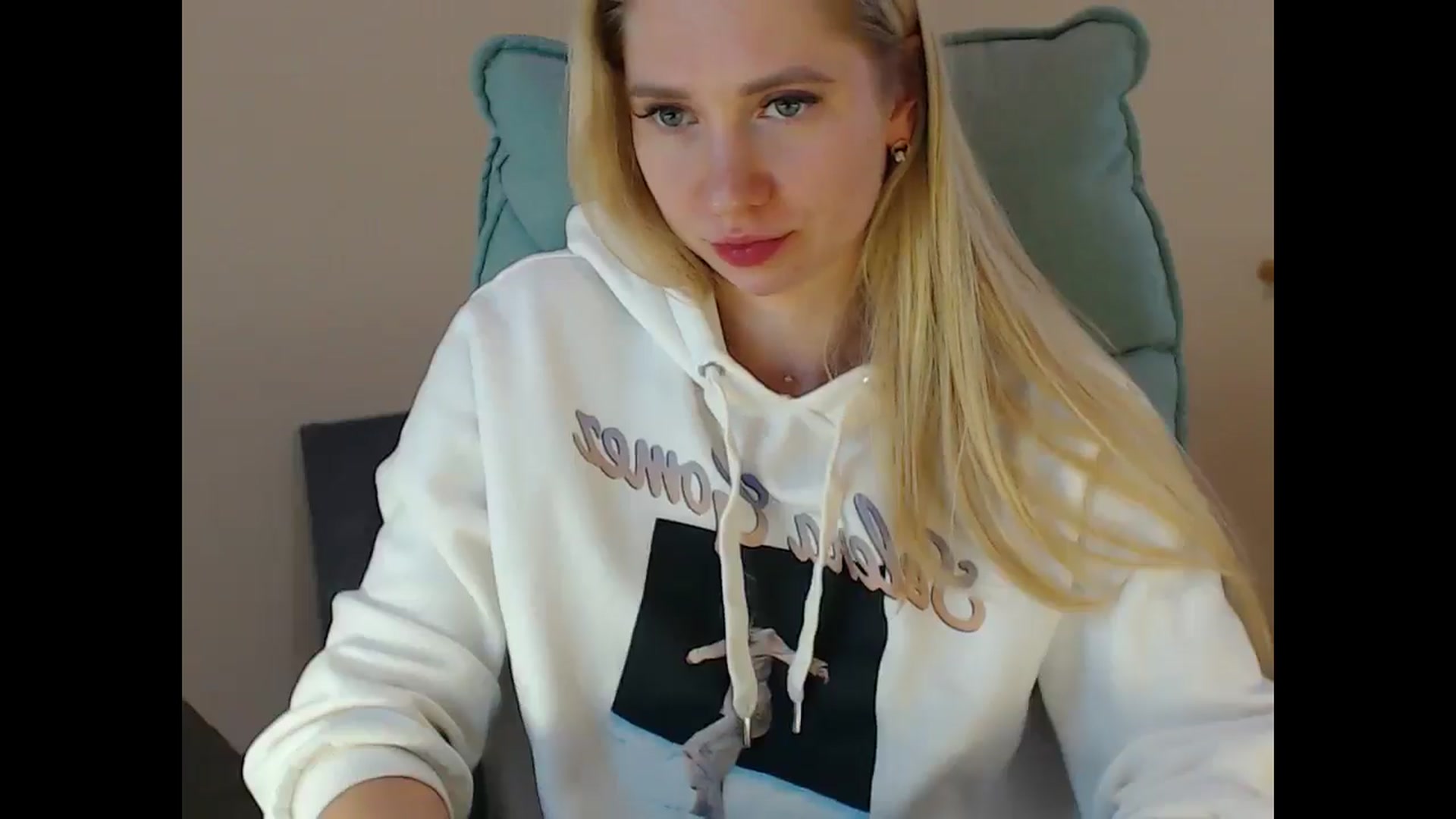 Gallery image thumbnail from Miss_Sylvia's myfreecams stream on, 01/07/2025, 18:05 image 12 of 20