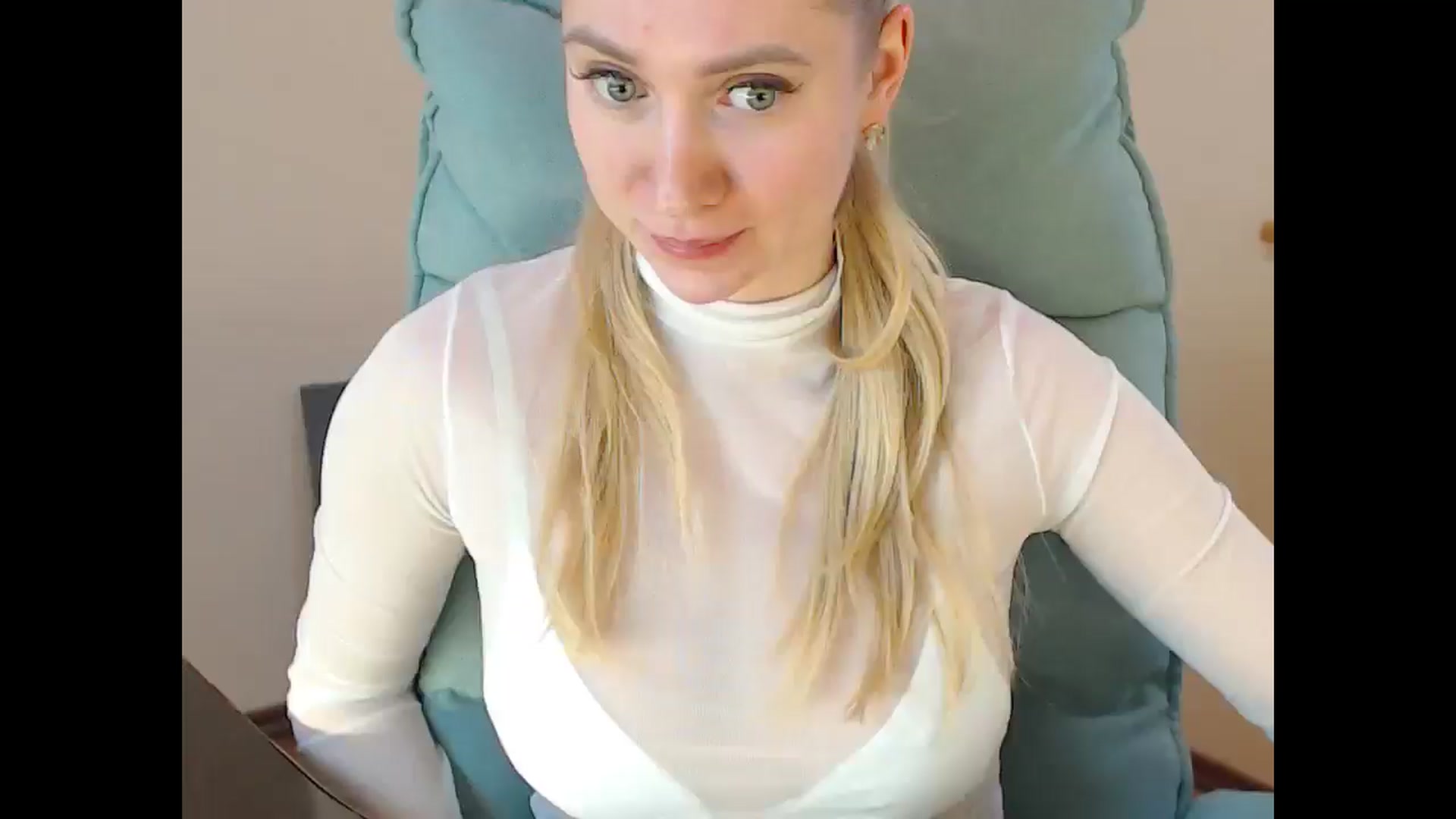 Gallery image thumbnail from Miss_Sylvia's myfreecams stream on, 01/08/2025, 20:15 image 2 of 20