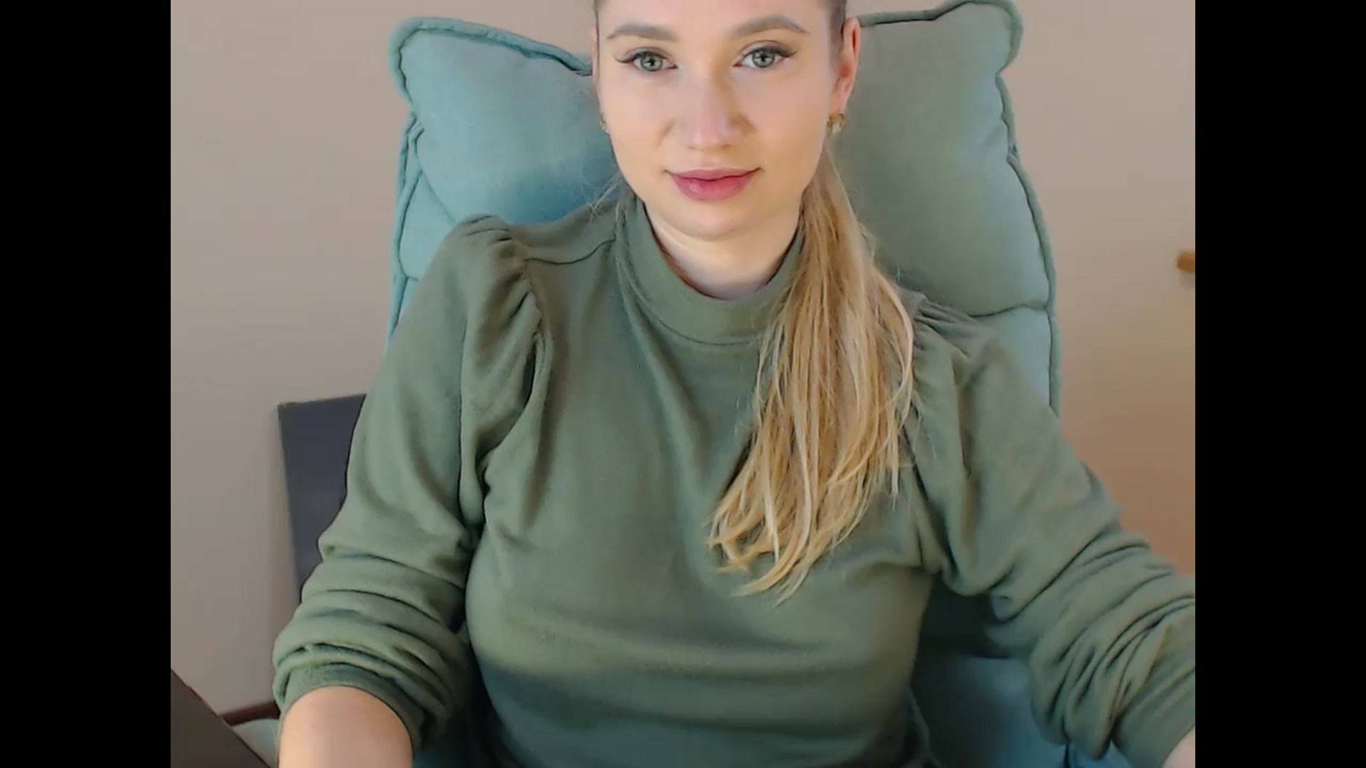 Gallery image thumbnail from Miss_Sylvia's myfreecams stream on, 01/09/2025, 17:01 image 9 of 20