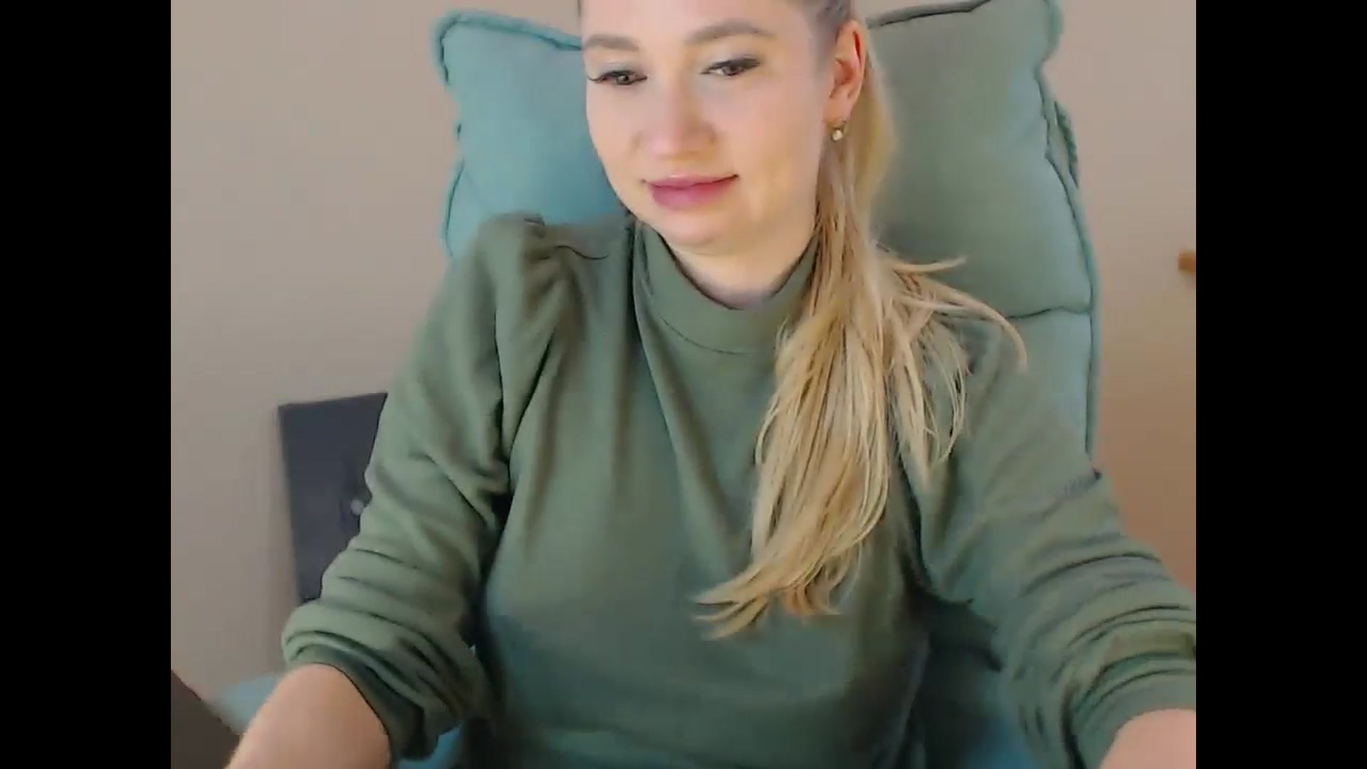Gallery image thumbnail from Miss_Sylvia's myfreecams stream on, 01/09/2025, 17:01 image 15 of 20