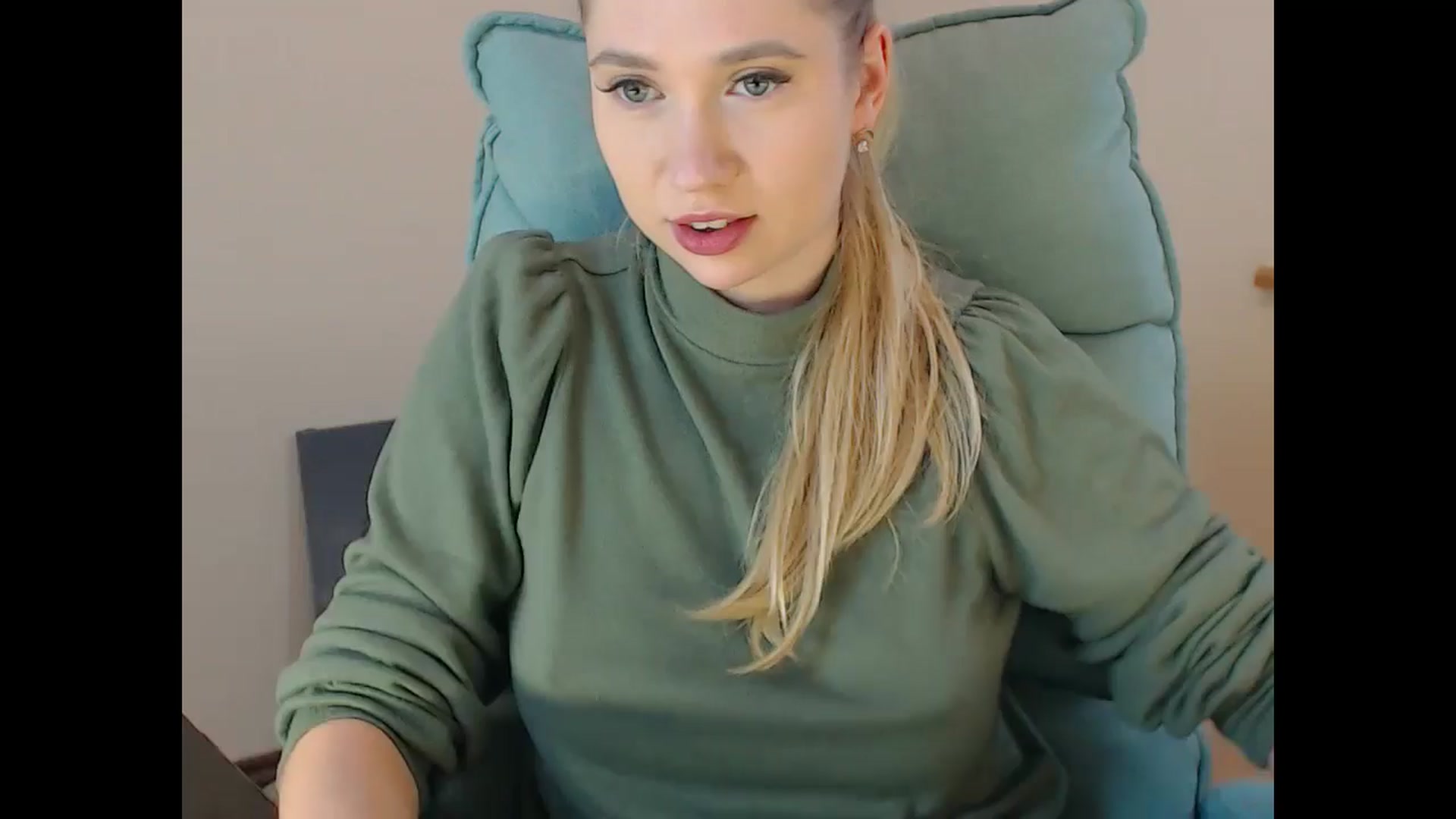 Gallery image thumbnail from Miss_Sylvia's myfreecams stream on, 01/09/2025, 17:01 image 4 of 20