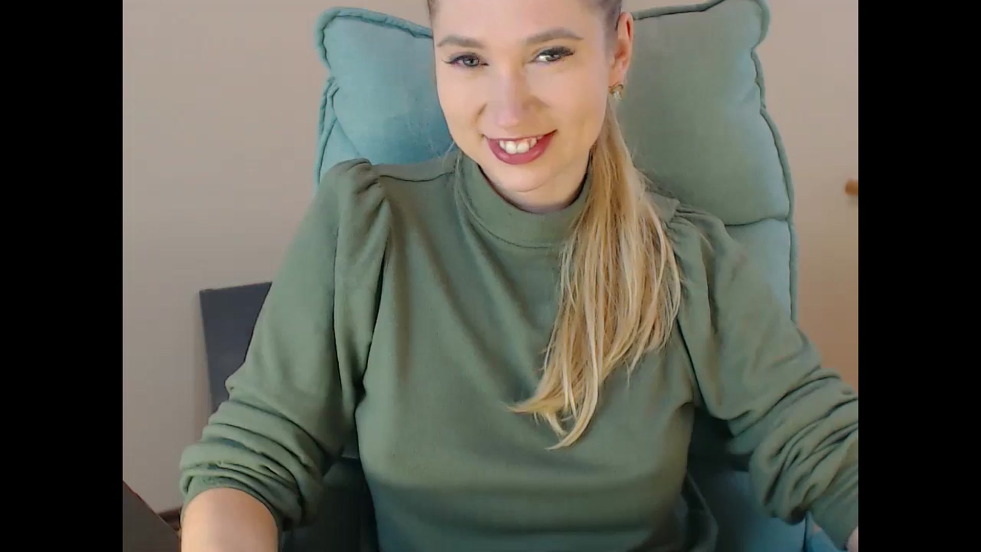 Gallery image thumbnail from Miss_Sylvia's myfreecams stream on, 01/09/2025, 17:01 image 6 of 20