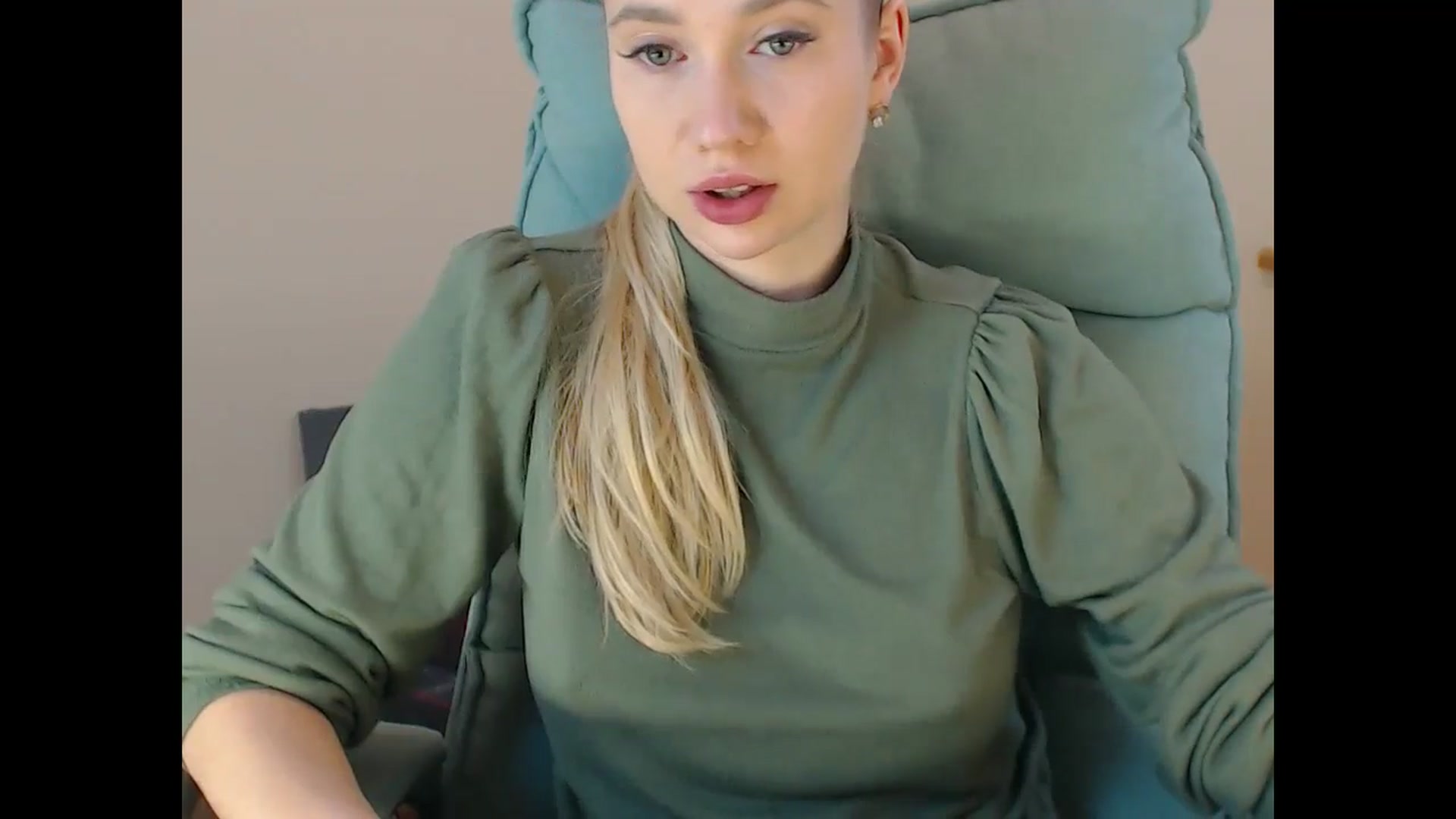 Gallery image thumbnail from Miss_Sylvia's myfreecams stream on, 01/09/2025, 17:24 image 8 of 20