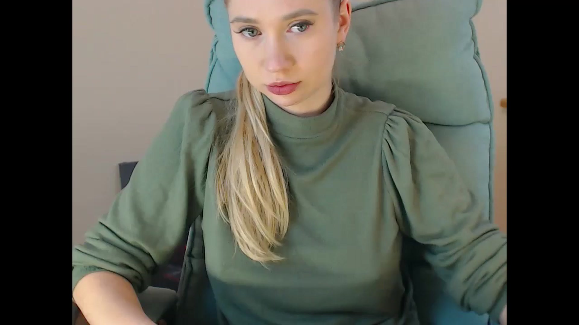 Gallery image thumbnail from Miss_Sylvia's myfreecams stream on, 01/09/2025, 17:24 image 1 of 20