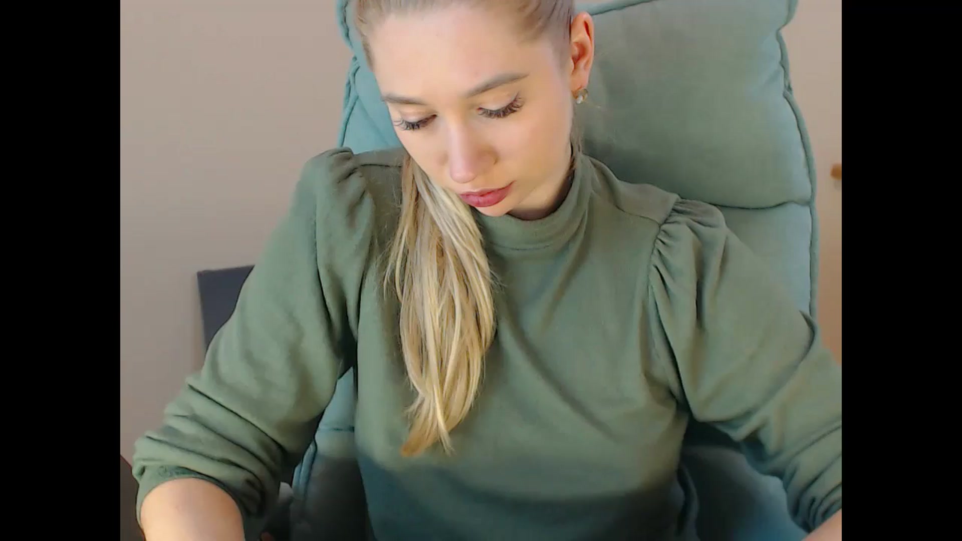 Gallery image thumbnail from Miss_Sylvia's myfreecams stream on, 01/09/2025, 17:24 image 20 of 20