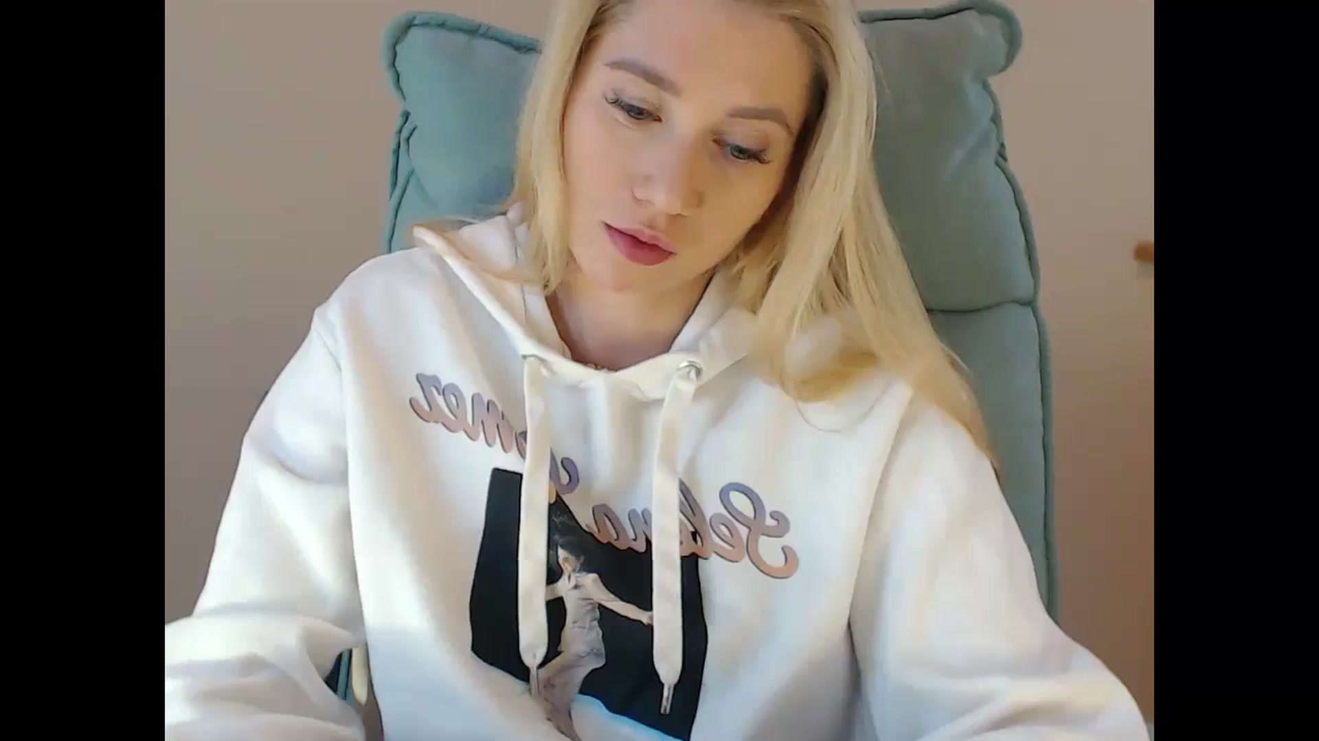 Gallery image thumbnail from Miss_Sylvia's myfreecams stream on, 01/11/2025, 17:12 image 12 of 20