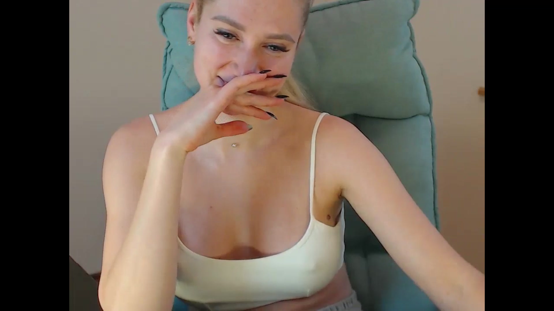 Gallery image thumbnail from Miss_Sylvia's myfreecams stream on, 01/12/2025, 16:57 image 14 of 20