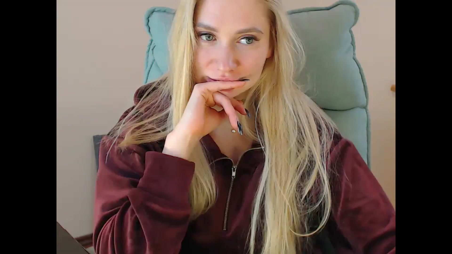 Gallery image thumbnail from Miss_Sylvia's myfreecams stream on, 01/13/2025, 15:57 image 14 of 20