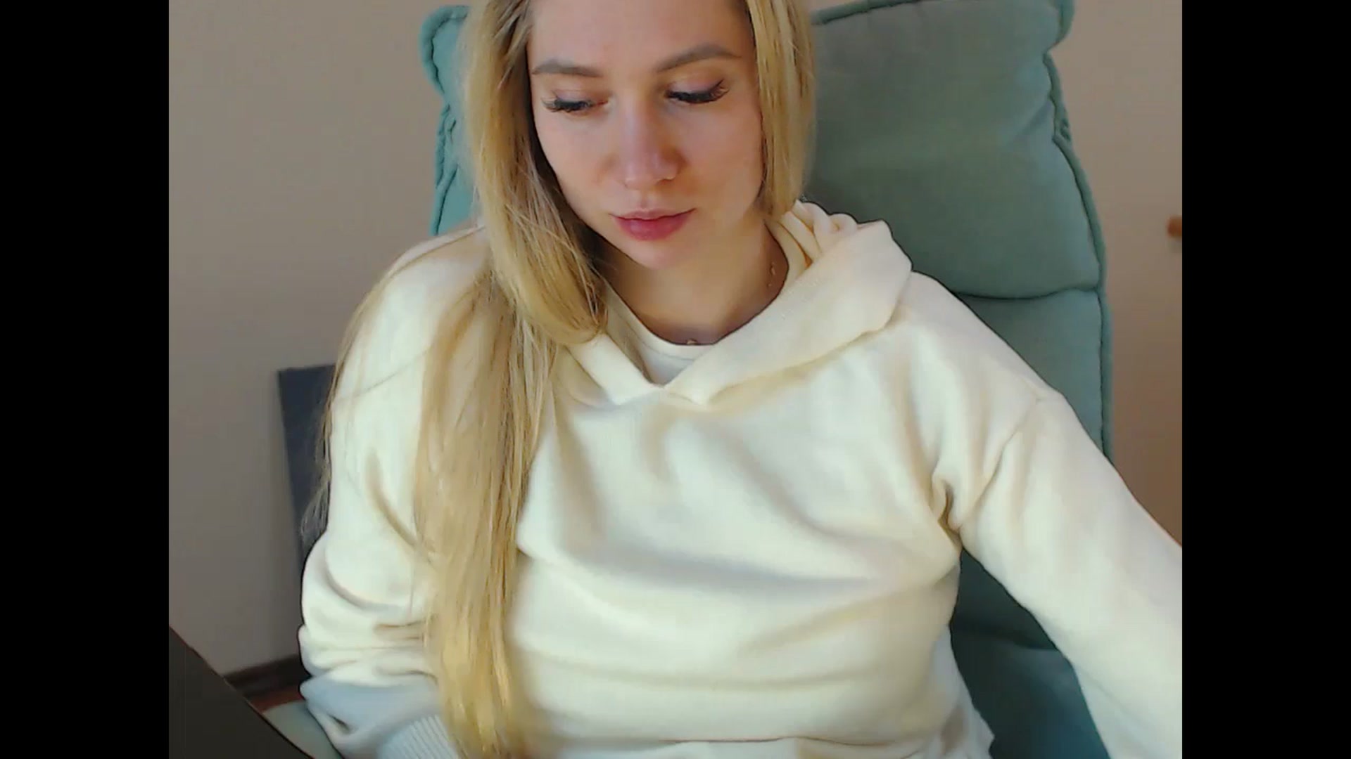 Gallery image thumbnail from Miss_Sylvia's myfreecams stream on, 01/16/2025, 20:22 image 3 of 20