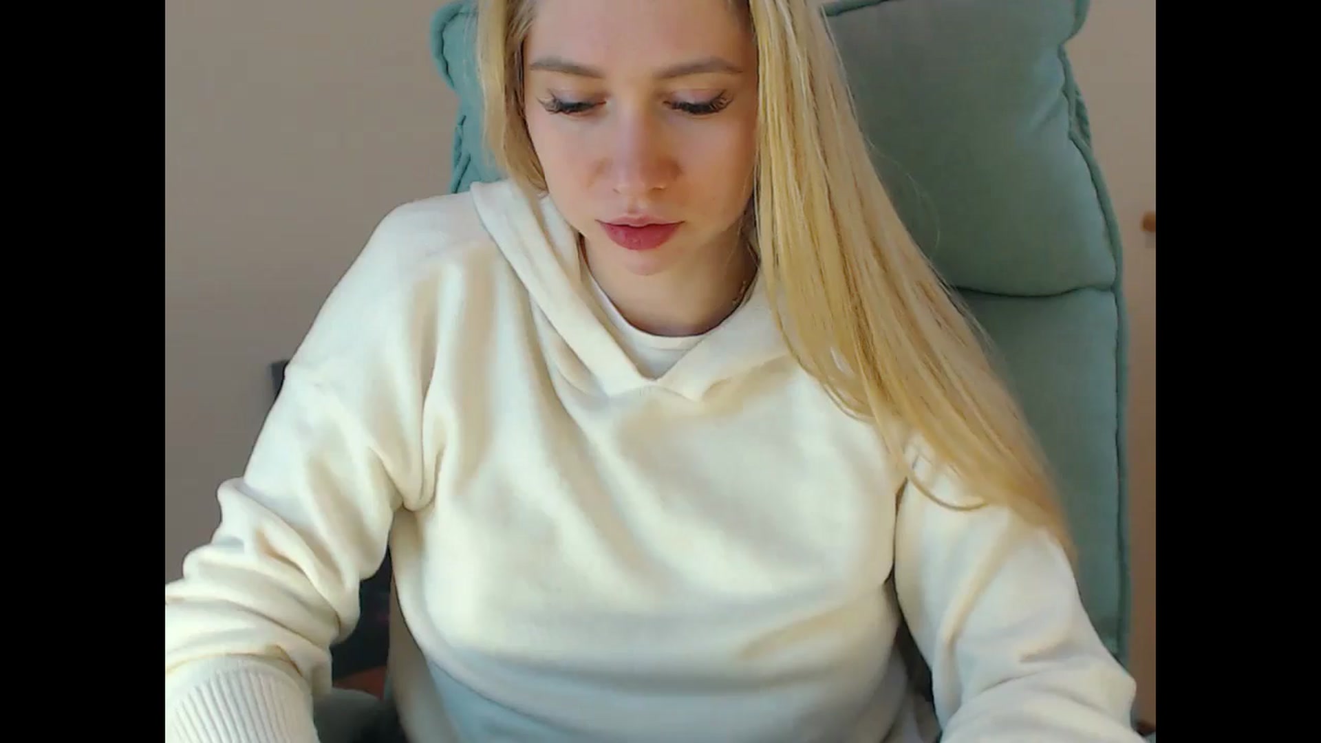 Gallery image thumbnail from Miss_Sylvia's myfreecams stream on, 01/16/2025, 20:22 image 5 of 20