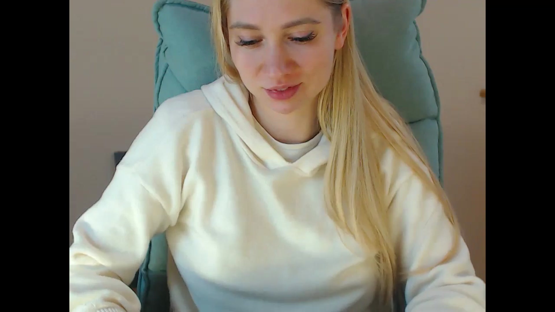 Gallery image thumbnail from Miss_Sylvia's myfreecams stream on, 01/16/2025, 20:22 image 9 of 20