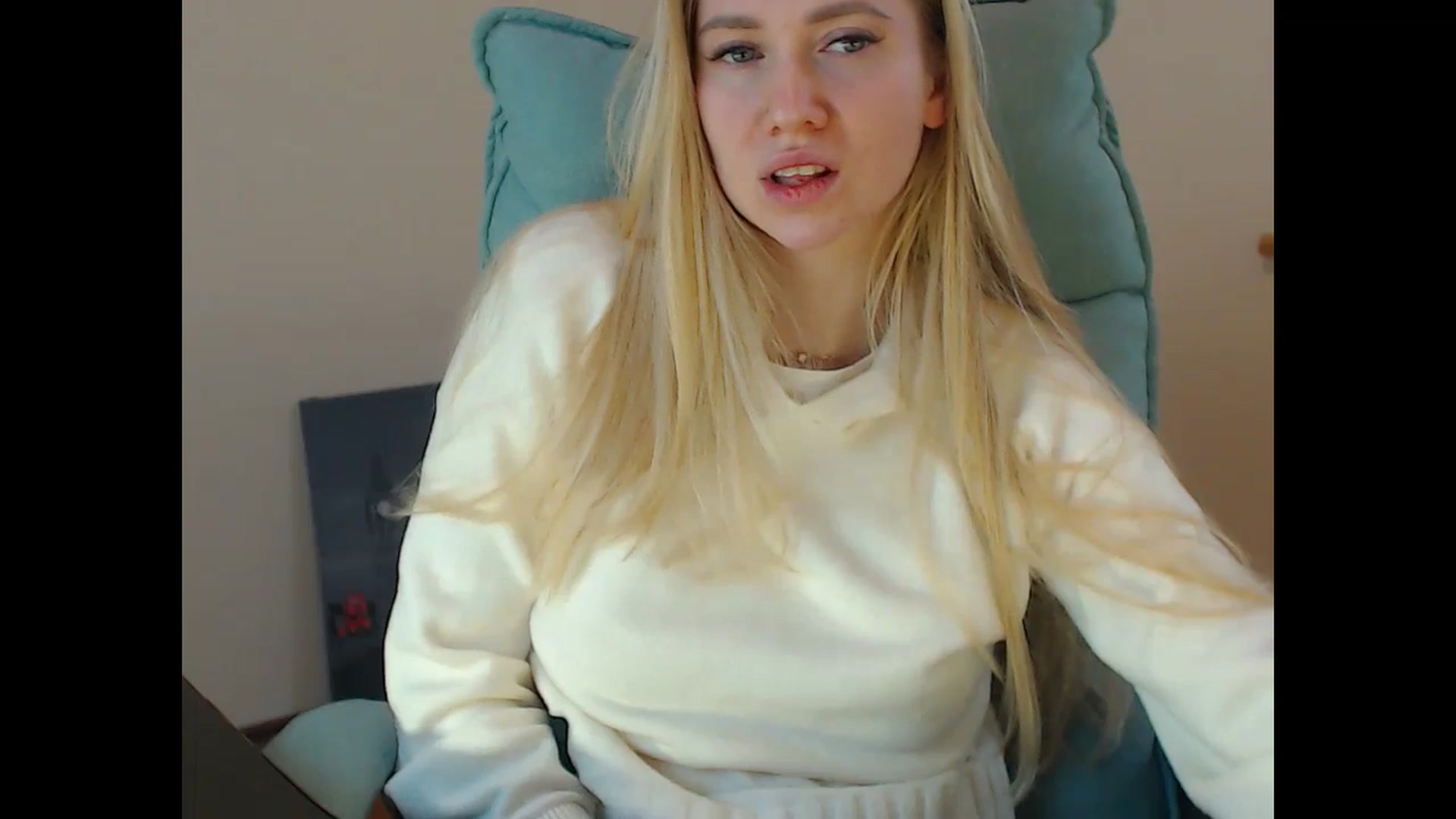 Gallery image thumbnail from Miss_Sylvia's myfreecams stream on, 01/16/2025, 20:22 image 17 of 20