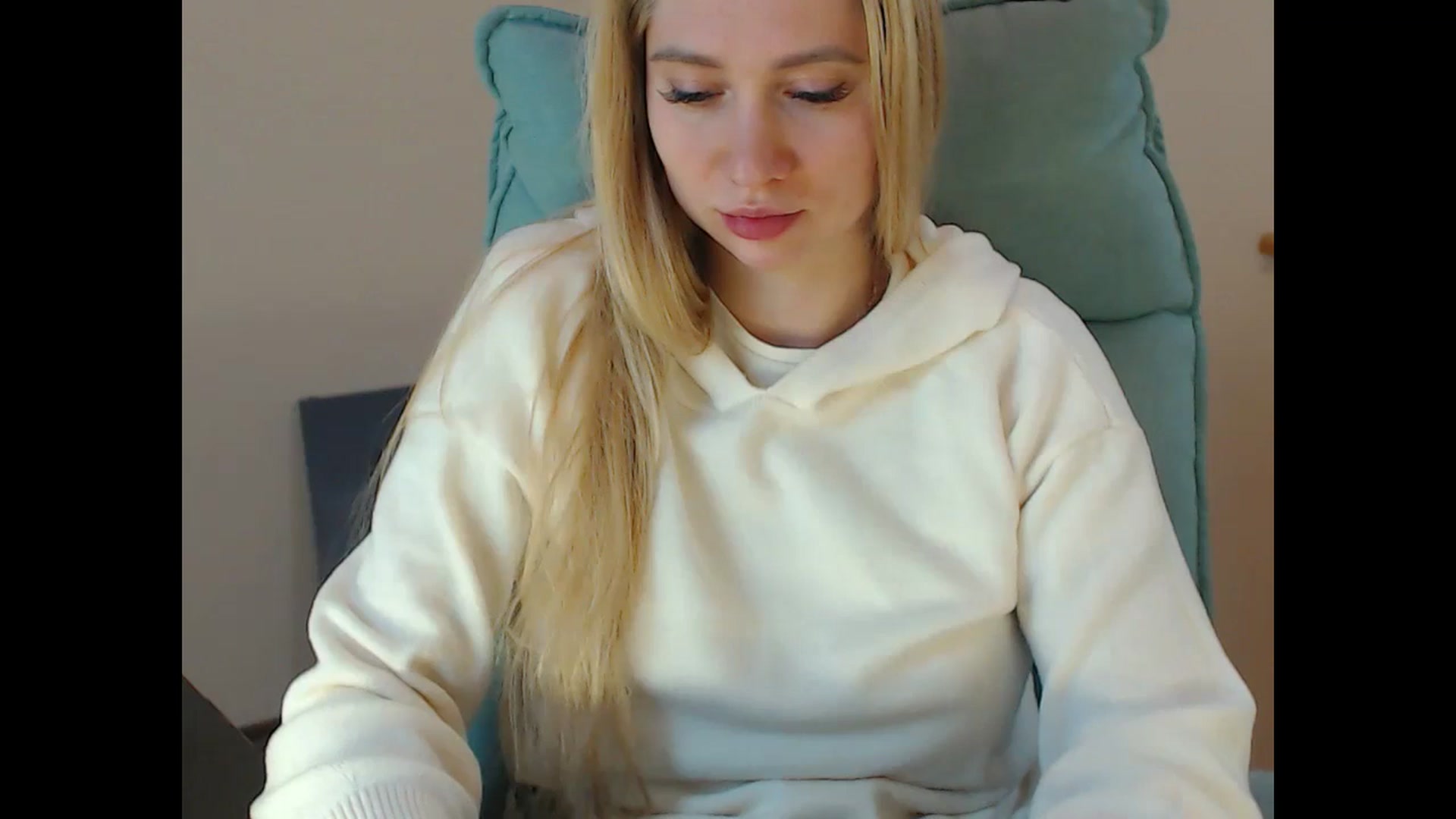 Gallery image thumbnail from Miss_Sylvia's myfreecams stream on, 01/16/2025, 20:22 image 4 of 20