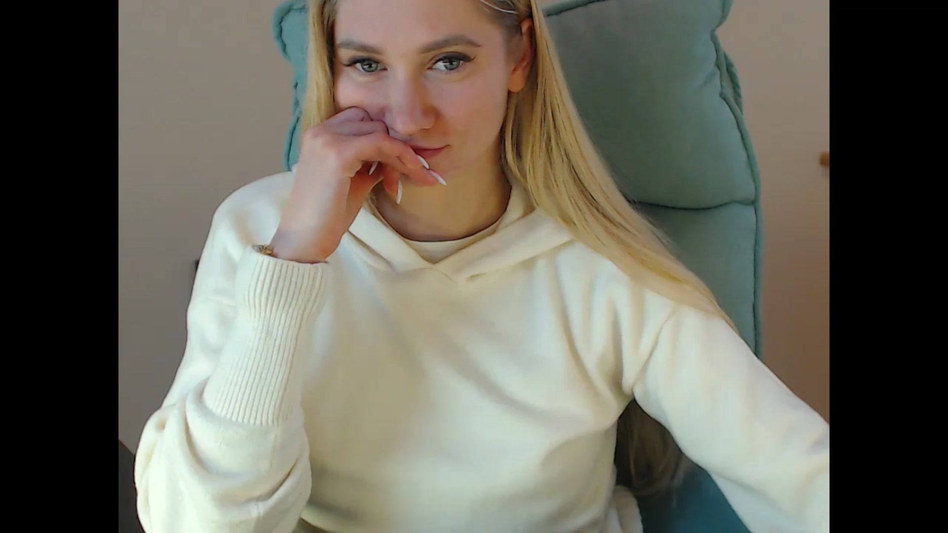 Gallery image thumbnail from Miss_Sylvia's myfreecams stream on, 01/16/2025, 20:22 image 14 of 20