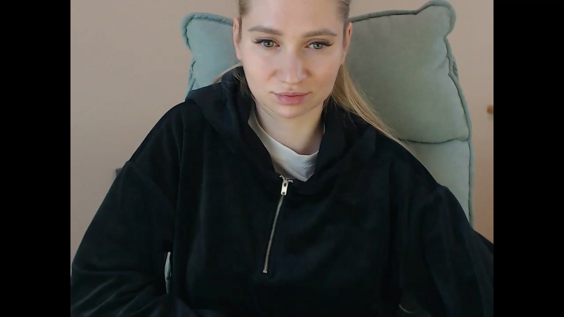 Gallery image thumbnail from Miss_Sylvia's myfreecams stream on, 01/17/2025, 20:41 image 9 of 20