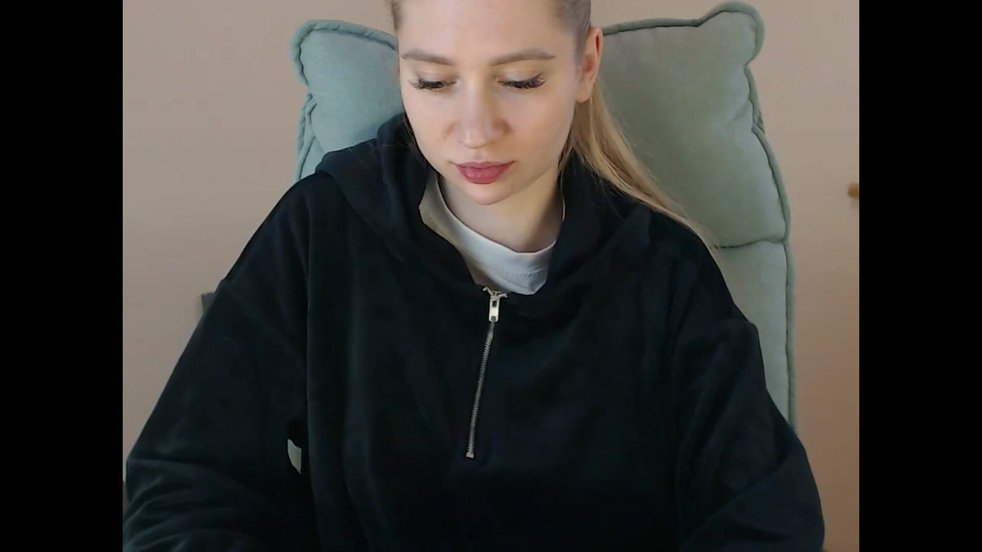 Gallery image thumbnail from Miss_Sylvia's myfreecams stream on, 01/17/2025, 20:41 image 10 of 20